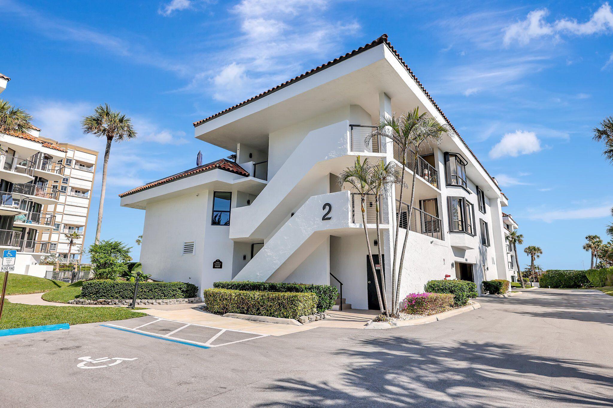 View details of listing 4100 N Highway A1A 211, Hutchinson Island, FL 34949 Hutchinson Island with MLS#