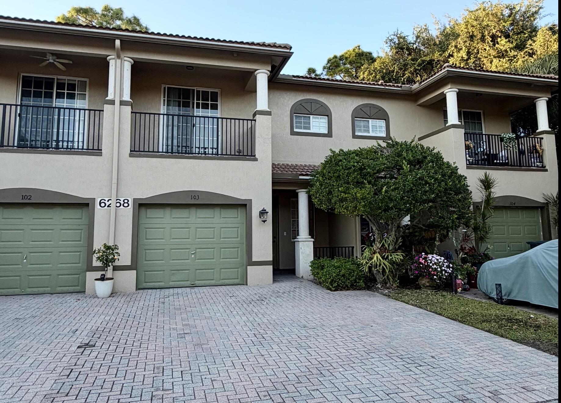 View details of listing 6268 S MILITARY Trail 103, Lake Worth, FL 33463 Lake Worth with MLS#