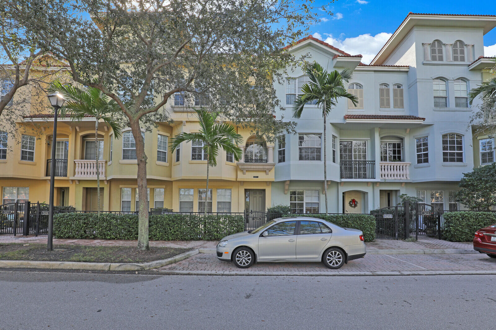 Listing  2425 San Pietro Circle, Palm Beach Gardens, FL 33410, Palm Beach Gardens, FL 33410