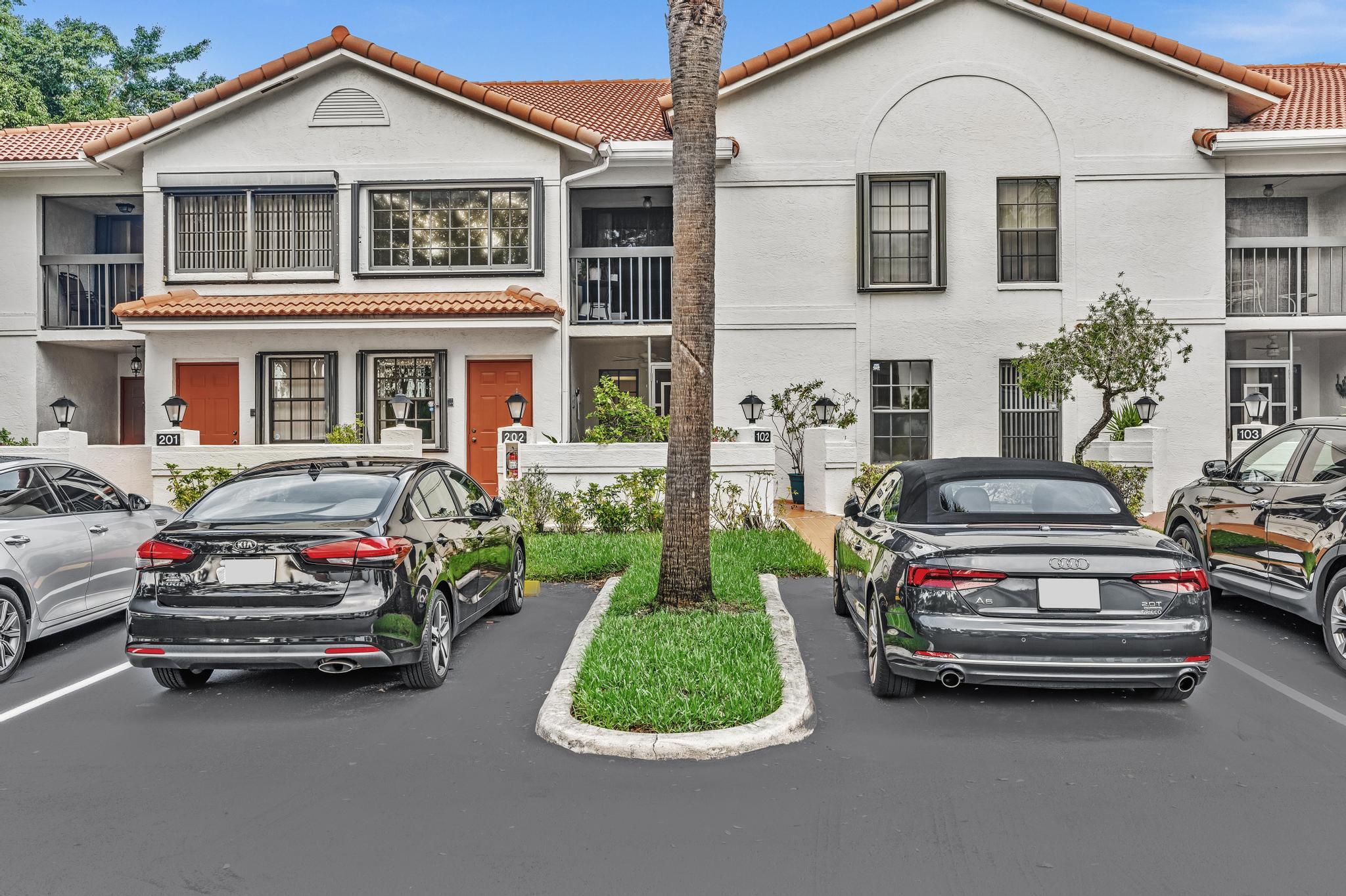 Listing  9632 Sills Drive E 102, Boynton Beach, FL 33437, Boynton Beach, FL 33437