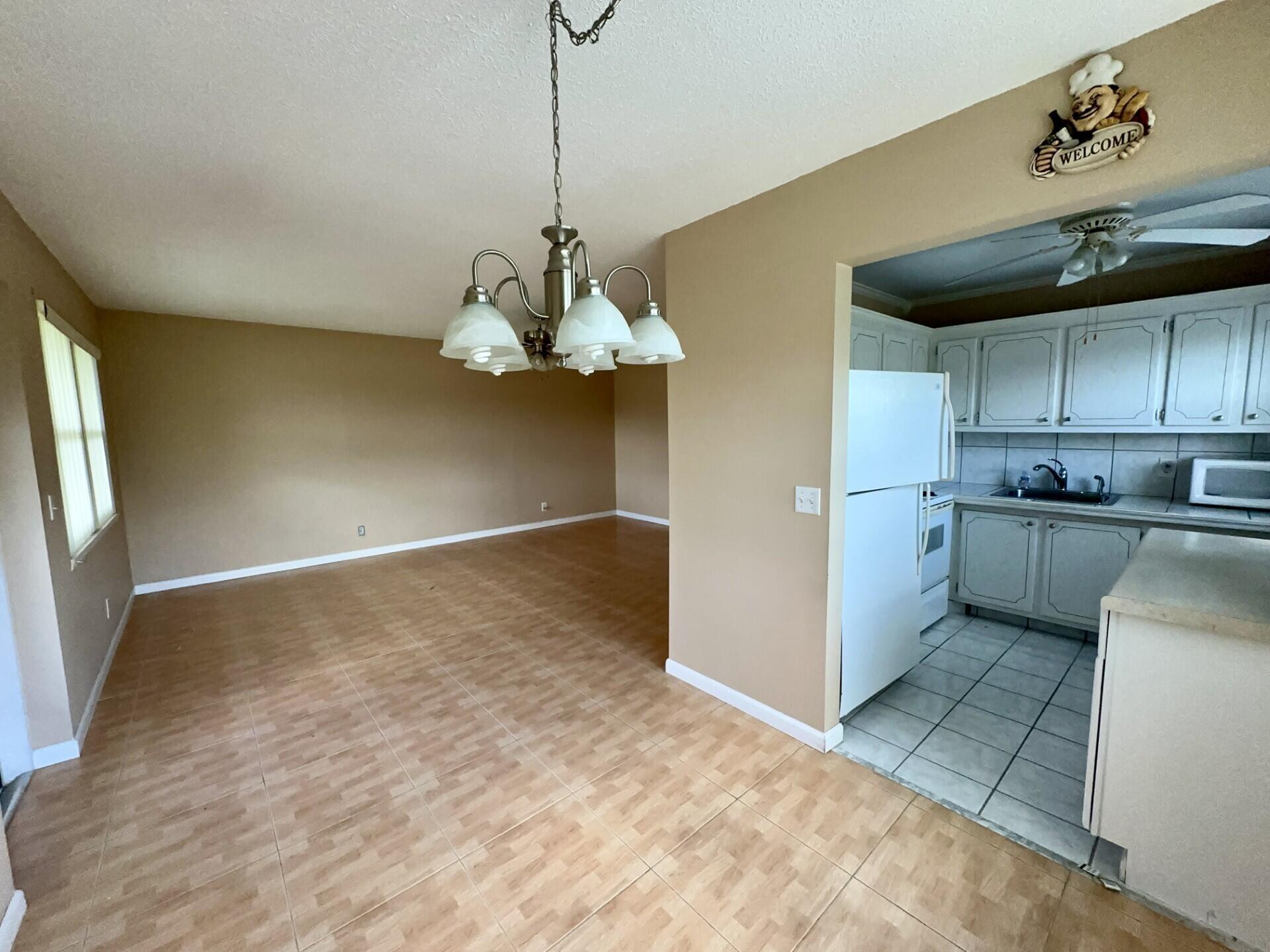 Listing  38 CAMBRIDGE B, West Palm Beach, FL 33417, West Palm Beach, FL 33417