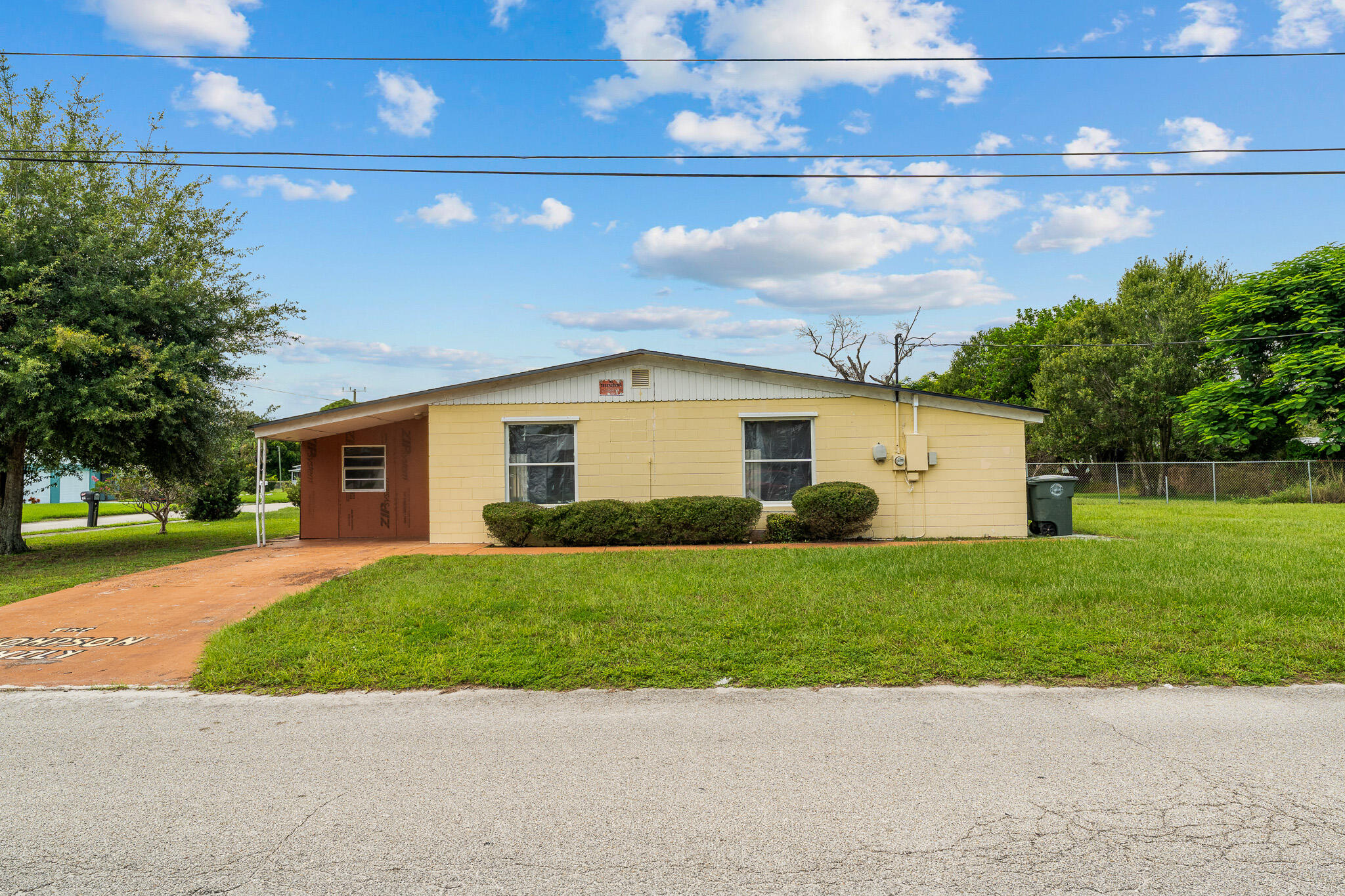 View details of listing 2102 AVENUE P, Fort Pierce, FL 34950 Fort Pierce with MLS#