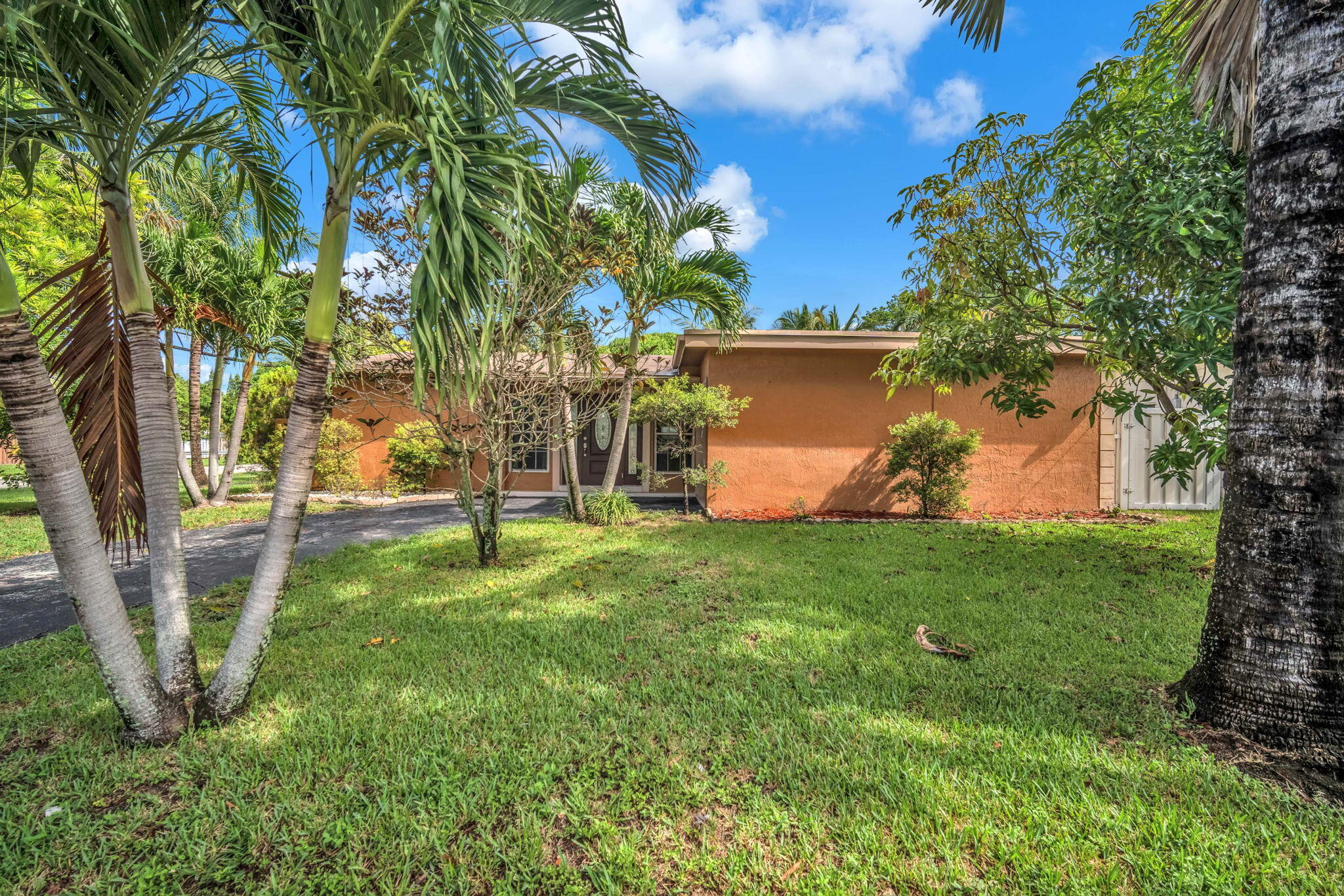 View details of listing 7399 NW 20TH Court, Sunrise, FL 33313 Sunrise with MLS#