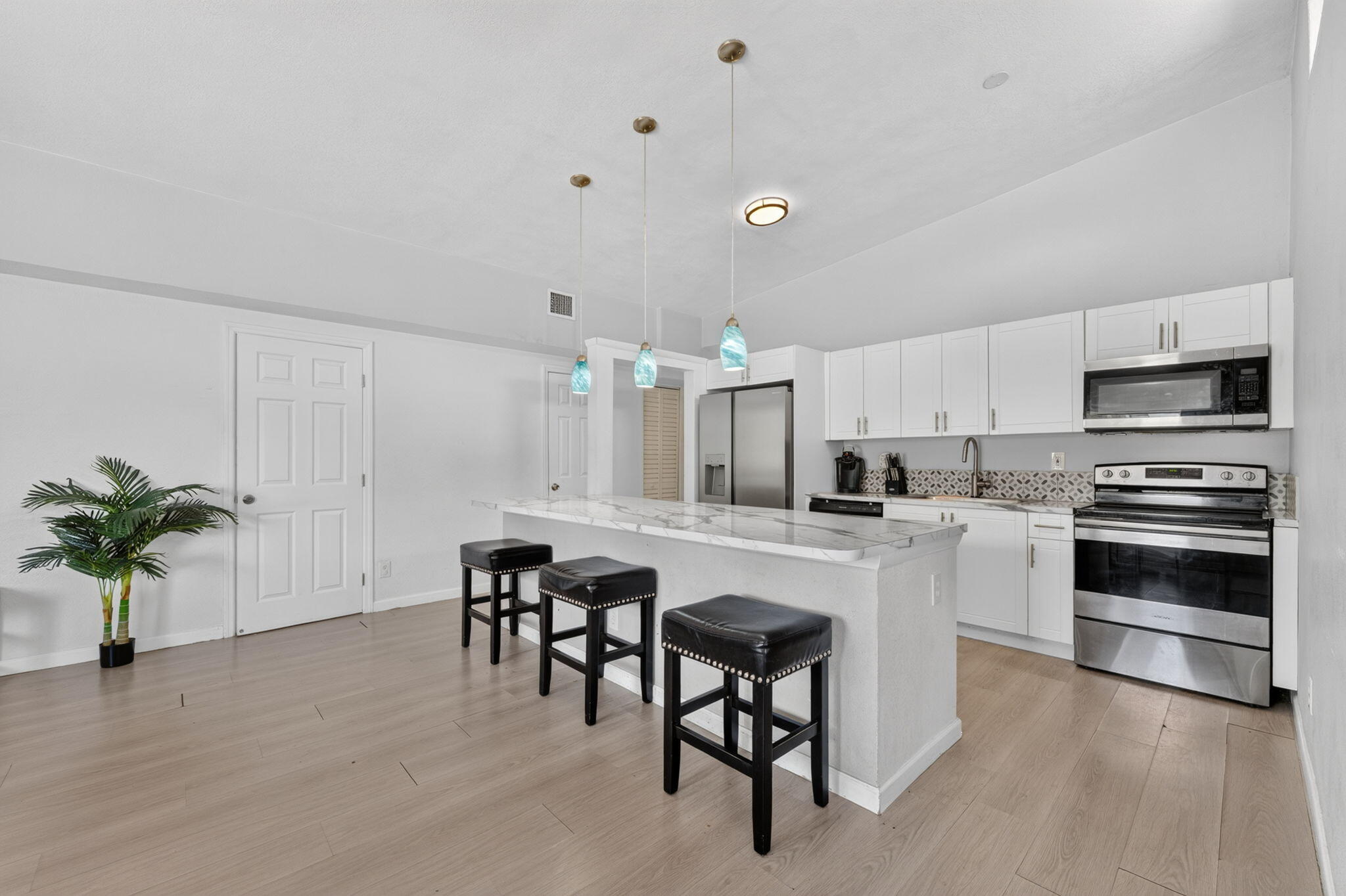 View details of listing 910 NW 17TH Avenue, Fort Lauderdale, FL 33311 Fort Lauderdale with MLS#