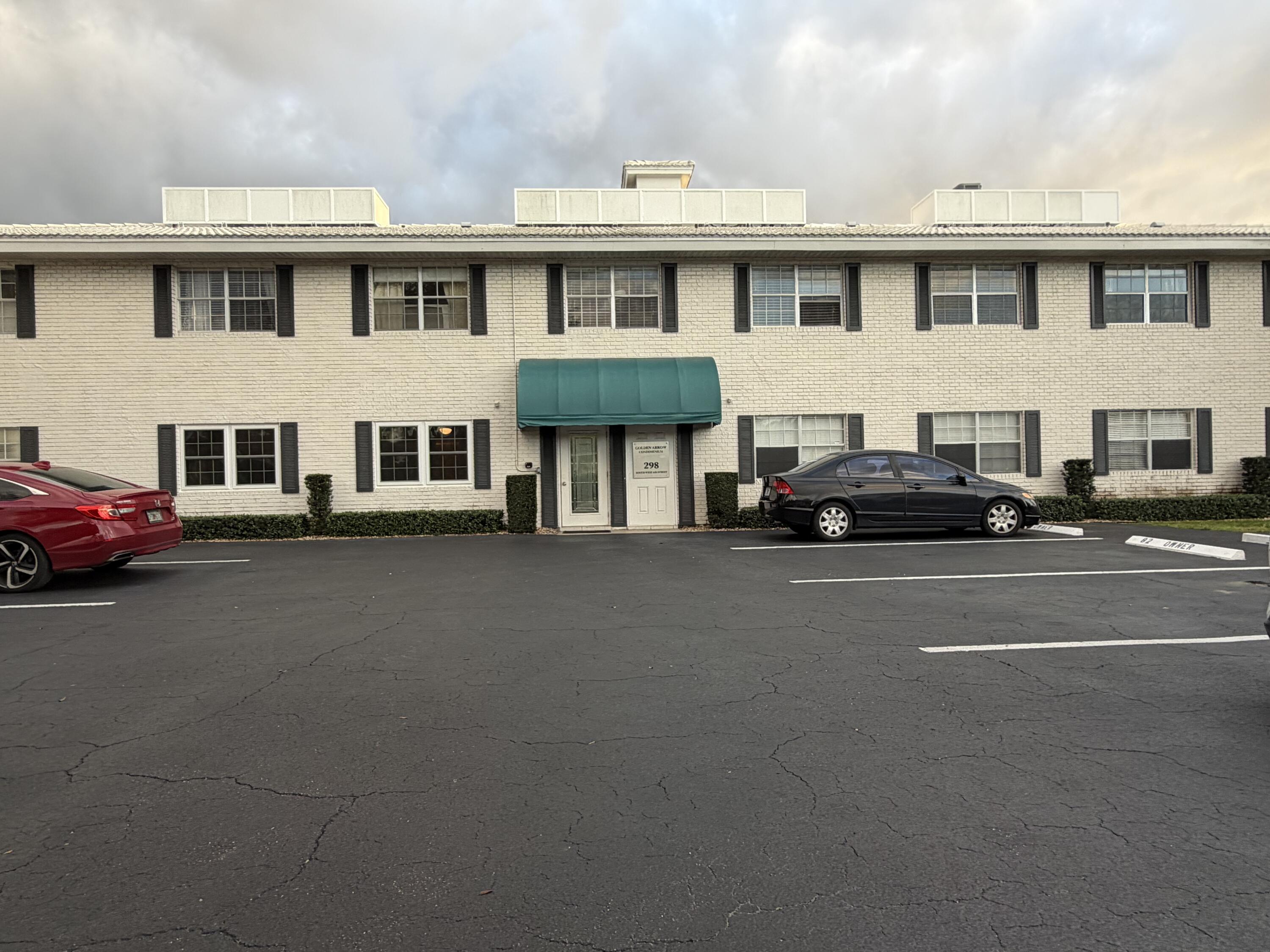 View details of listing 298 SW 6th Street 109, Boca Raton, FL 33432 Boca Raton with MLS#