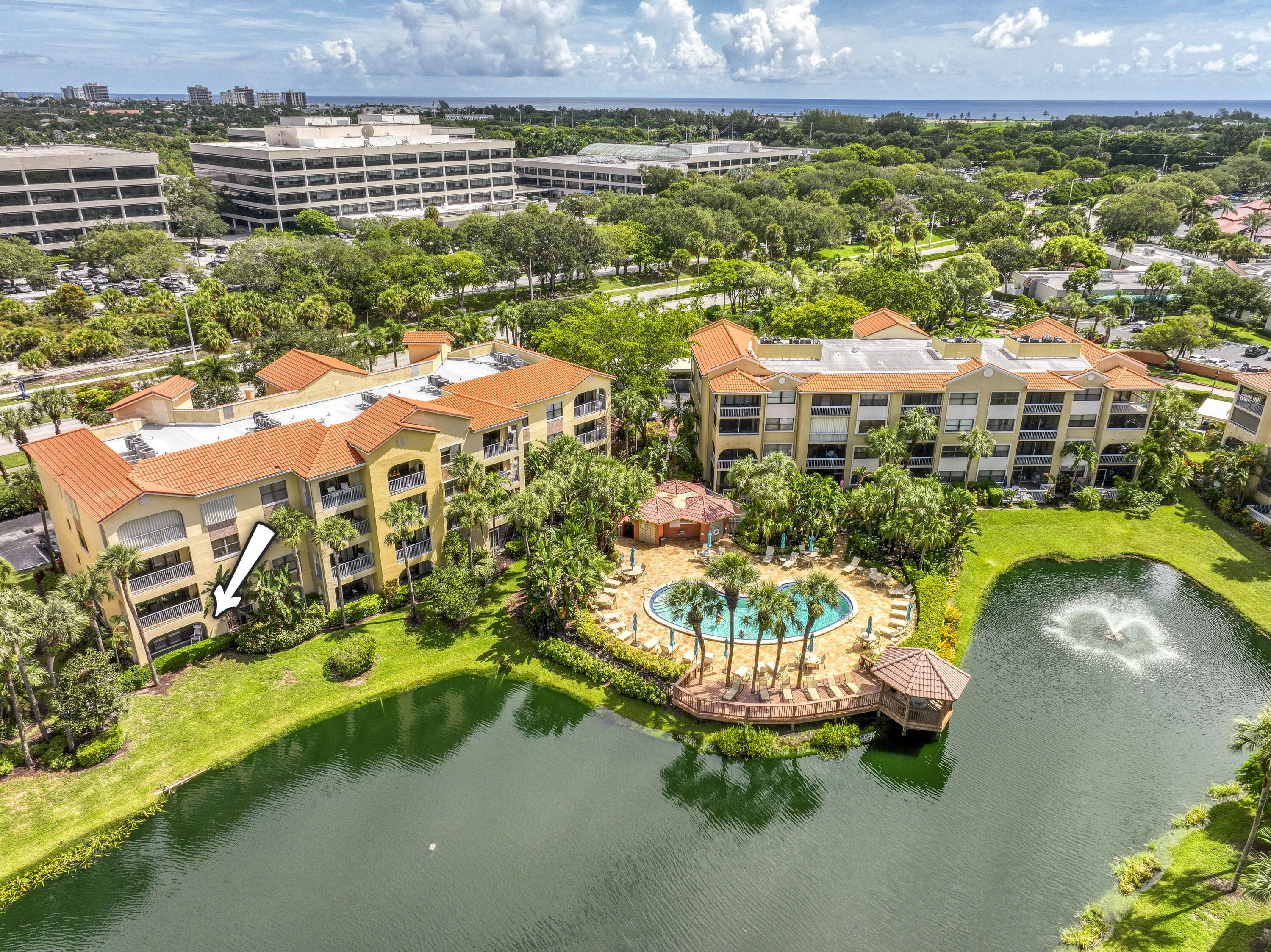 Listing  800 Uno Lago Drive 105, Juno Beach, FL 33408, Juno Beach, FL 33408
