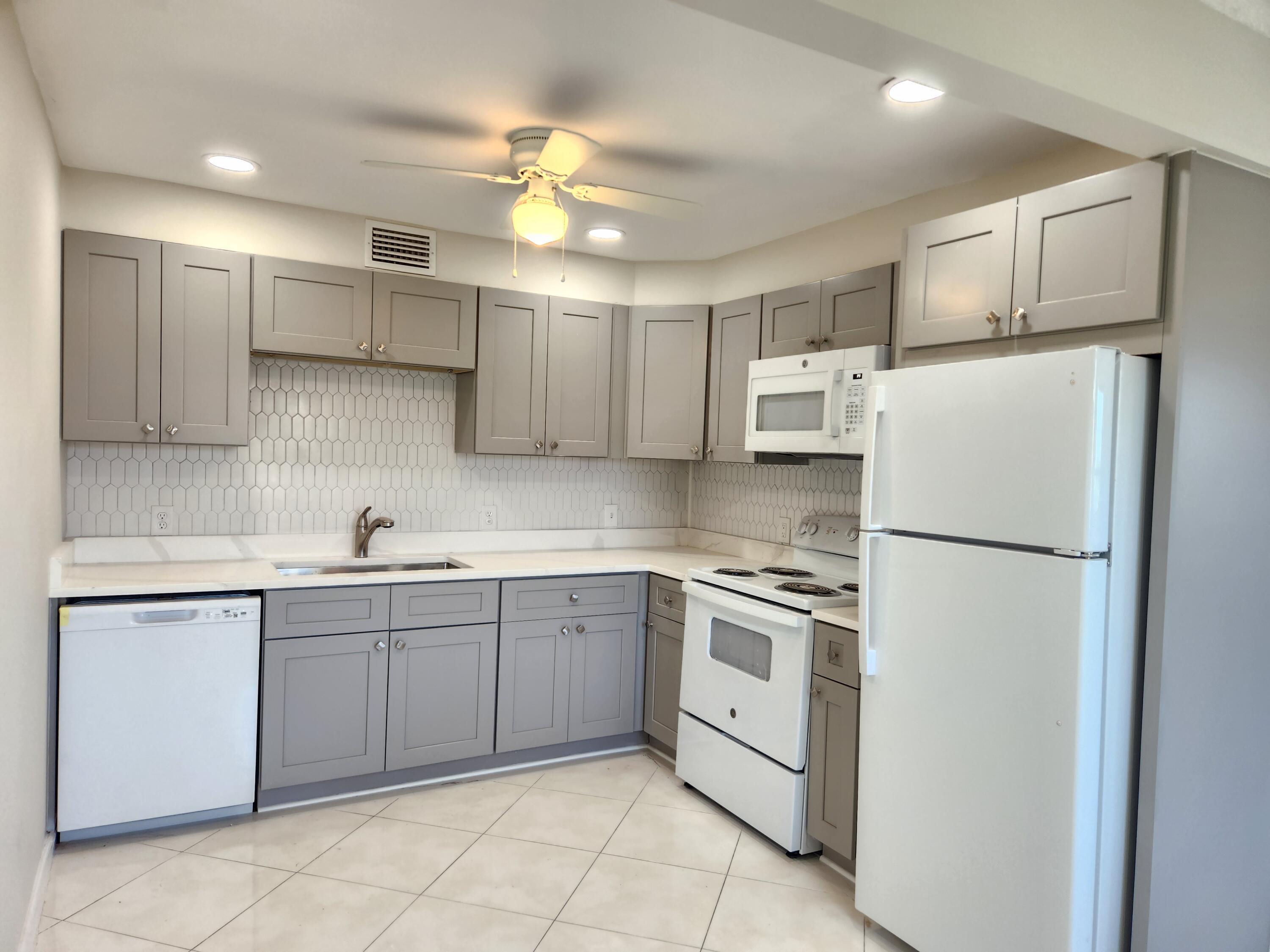 Listing  3025 Newcastle B, Boca Raton, FL 33434, Boca Raton, FL 33434