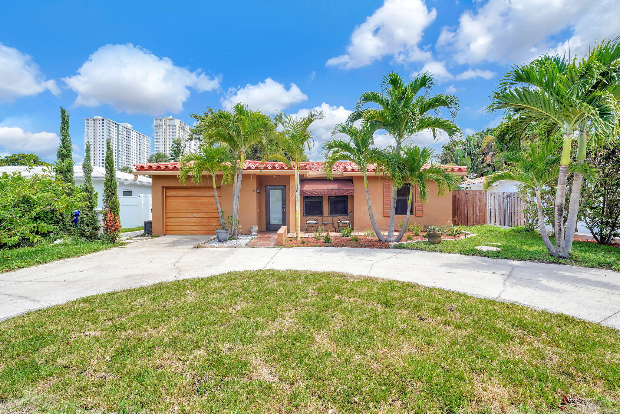 Listing  300 S Riverside Drive, Pompano Beach, FL 33062, Pompano Beach, FL 33062