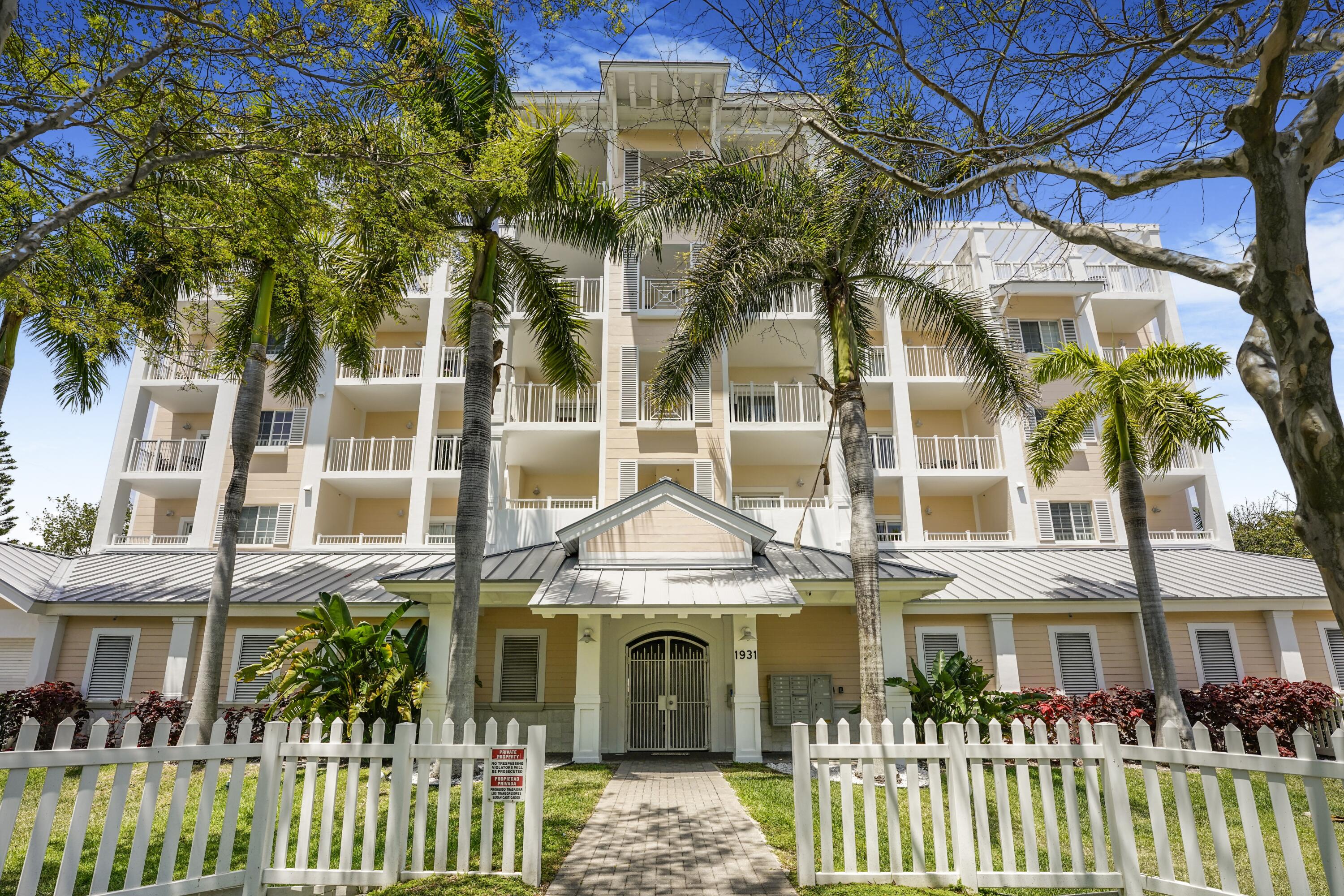 Listing  1931 NE 2ND Street 301, Deerfield Beach, FL 33441, Deerfield Beach, FL 33441