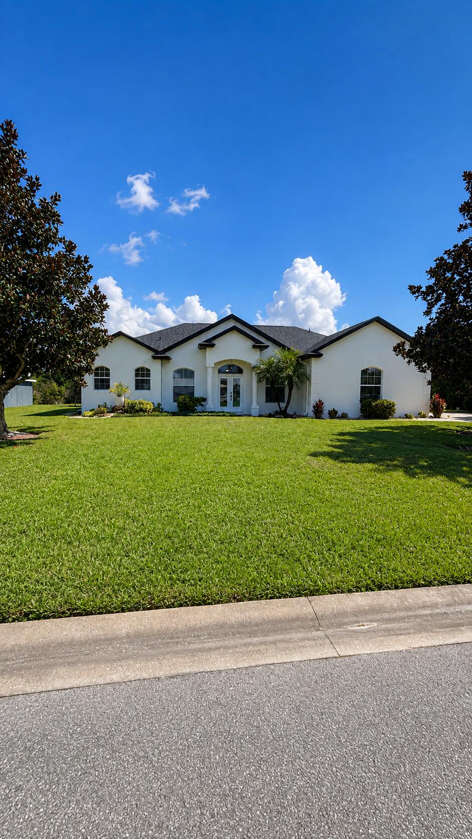 View details of listing 5422 COLUMBUS Boulevard, Sebring, FL 33872 Sebring with MLS#