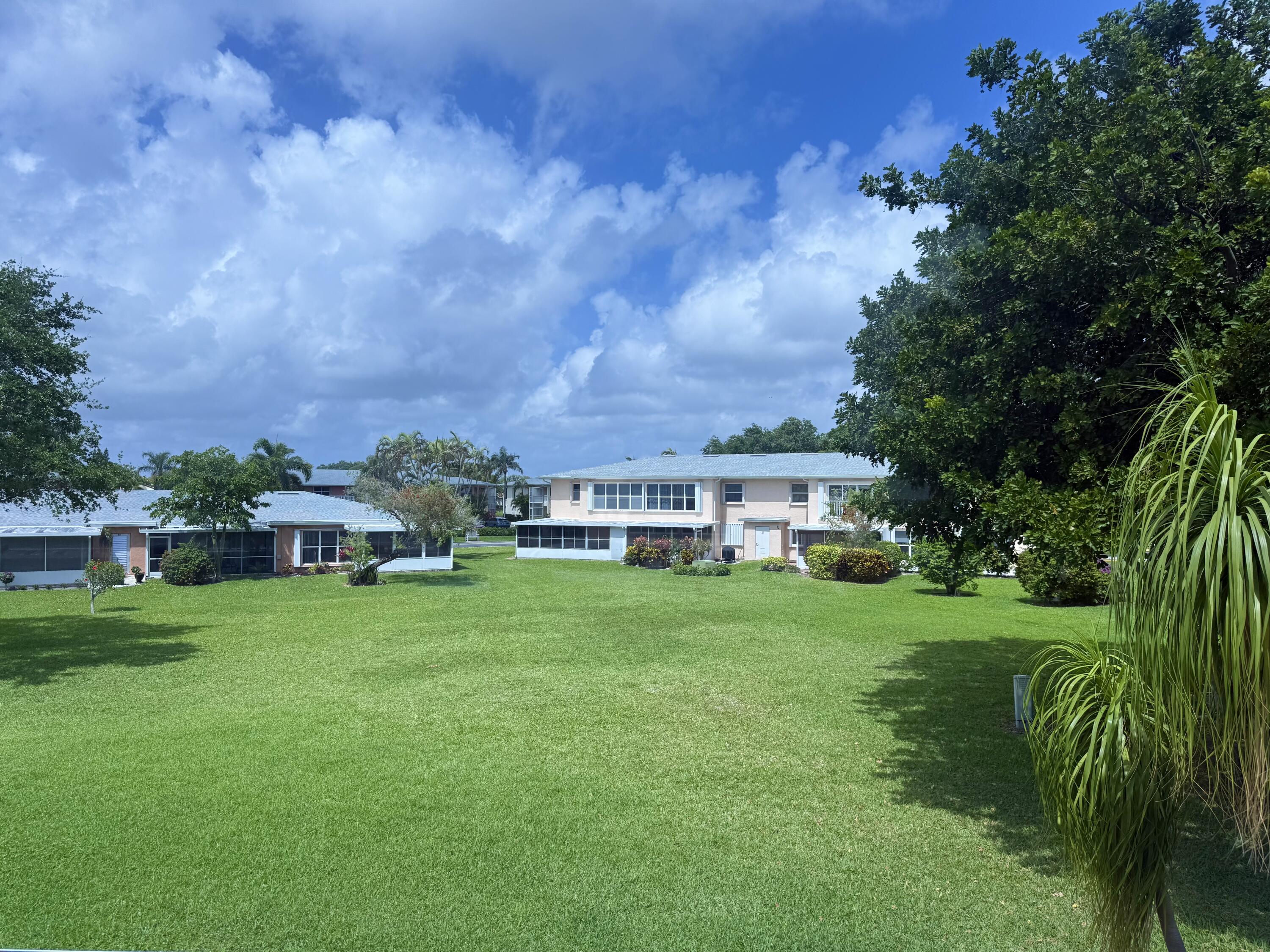 View details of listing 1520 NW 19TH Terrace 203, Delray Beach, FL 33445 Delray Beach with MLS#