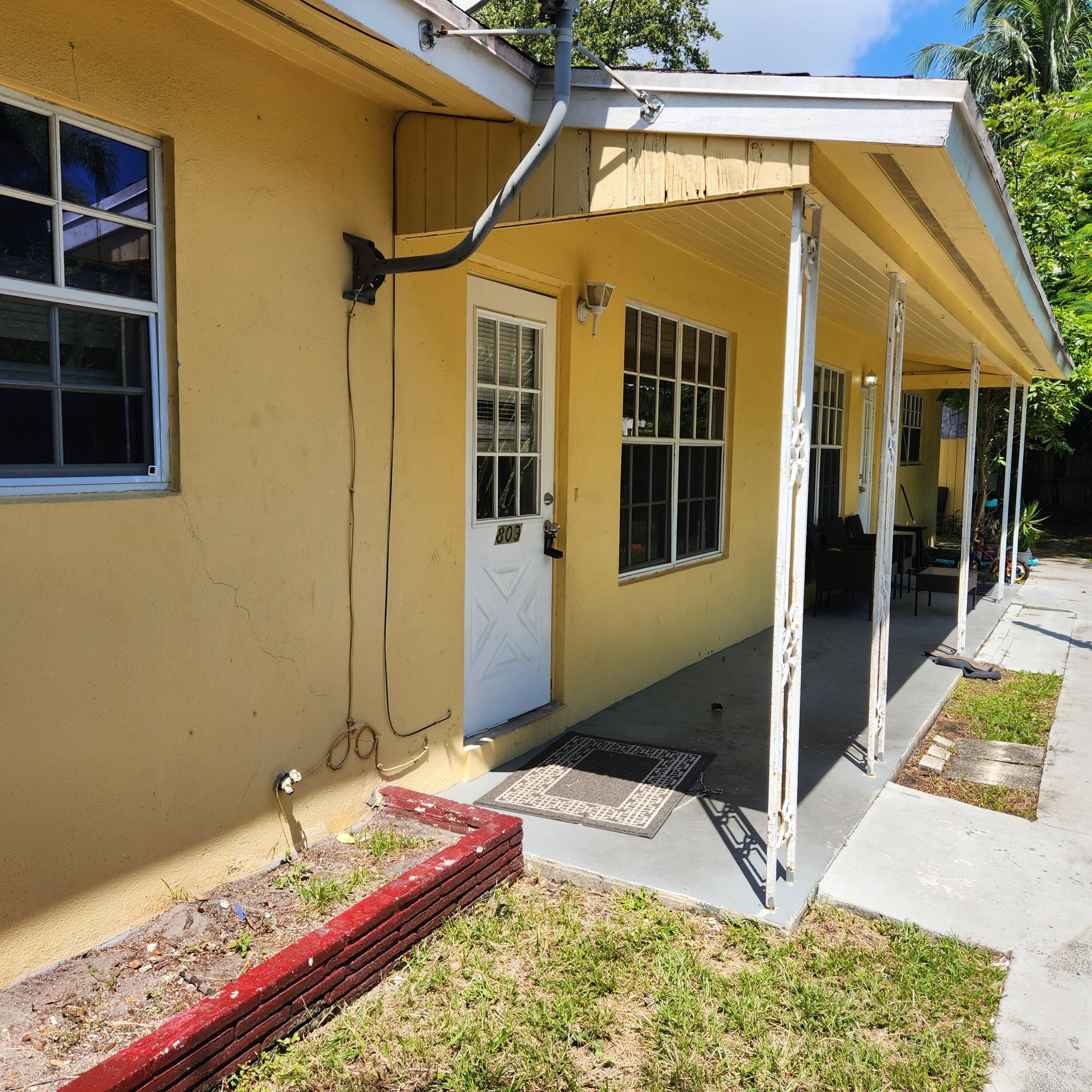 View details of listing 807 W Las Olas Boulevard 807-819, Fort Lauderdale, FL Fort Lauderdale with MLS#