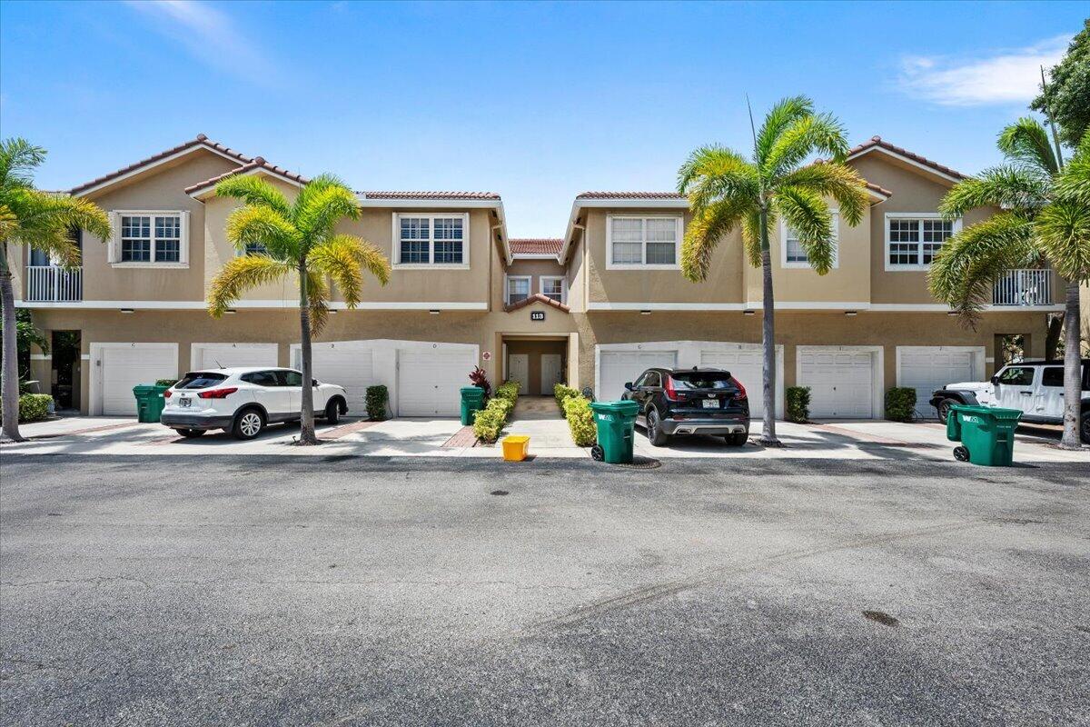 Listing  113 LIGHTHOUSE Circle C, Tequesta, FL 33469, Tequesta, FL 33469
