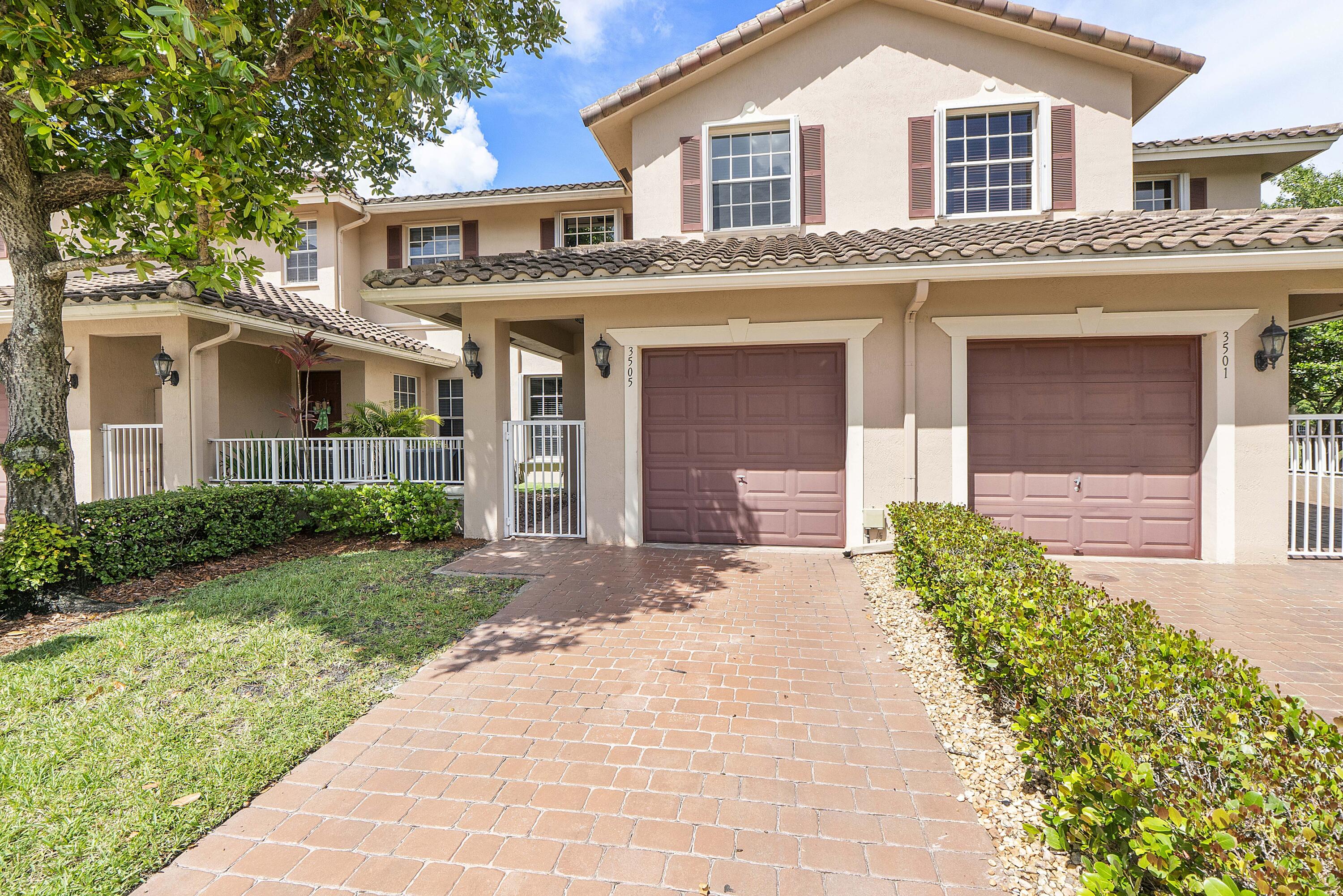 View details of listing 3505 LAKESIDE Drive, Davie, FL 33328 Davie with MLS#