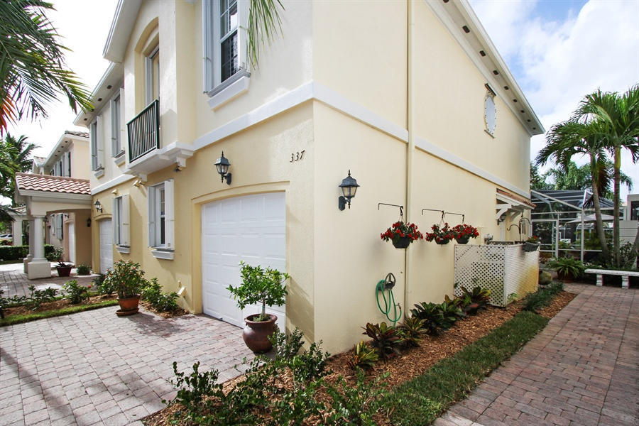Listing  337 Salinas Drive, Palm Beach Gardens, FL 33410, Palm Beach Gardens, FL 33410