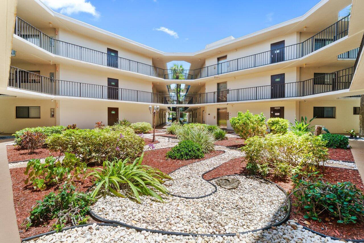 Listing  5100 Las Verdes Circle 316, Delray Beach, FL 33484, Delray Beach, FL 33484
