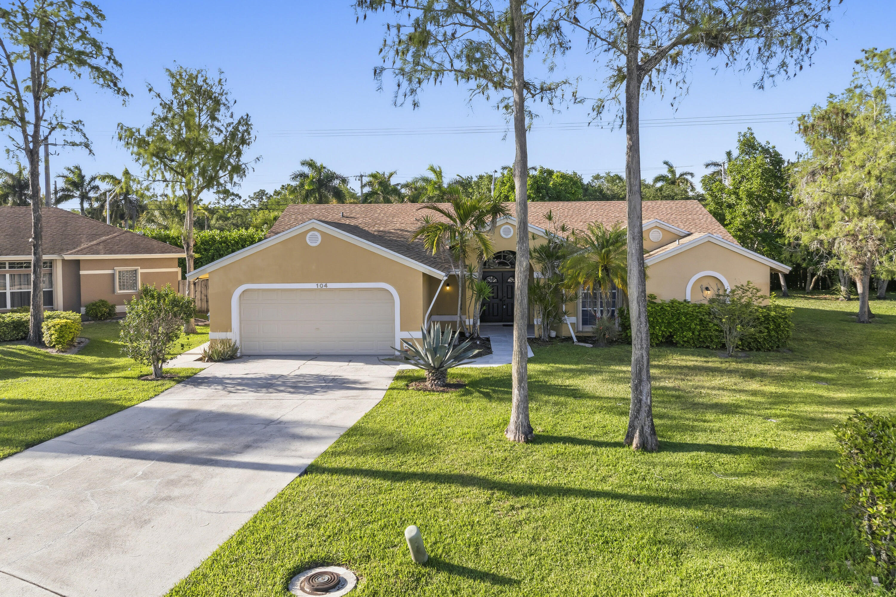 Listing  104 Oxford Court, Royal Palm Beach, FL 33411, Royal Palm Beach, FL 33411