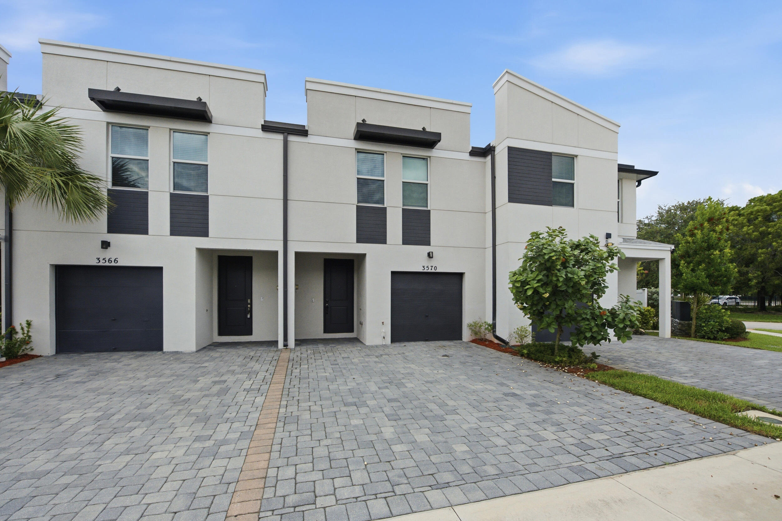 View details of listing 3570 SAN BERNARDINO Way, Palm Springs, FL 33461 Palm Springs with MLS#