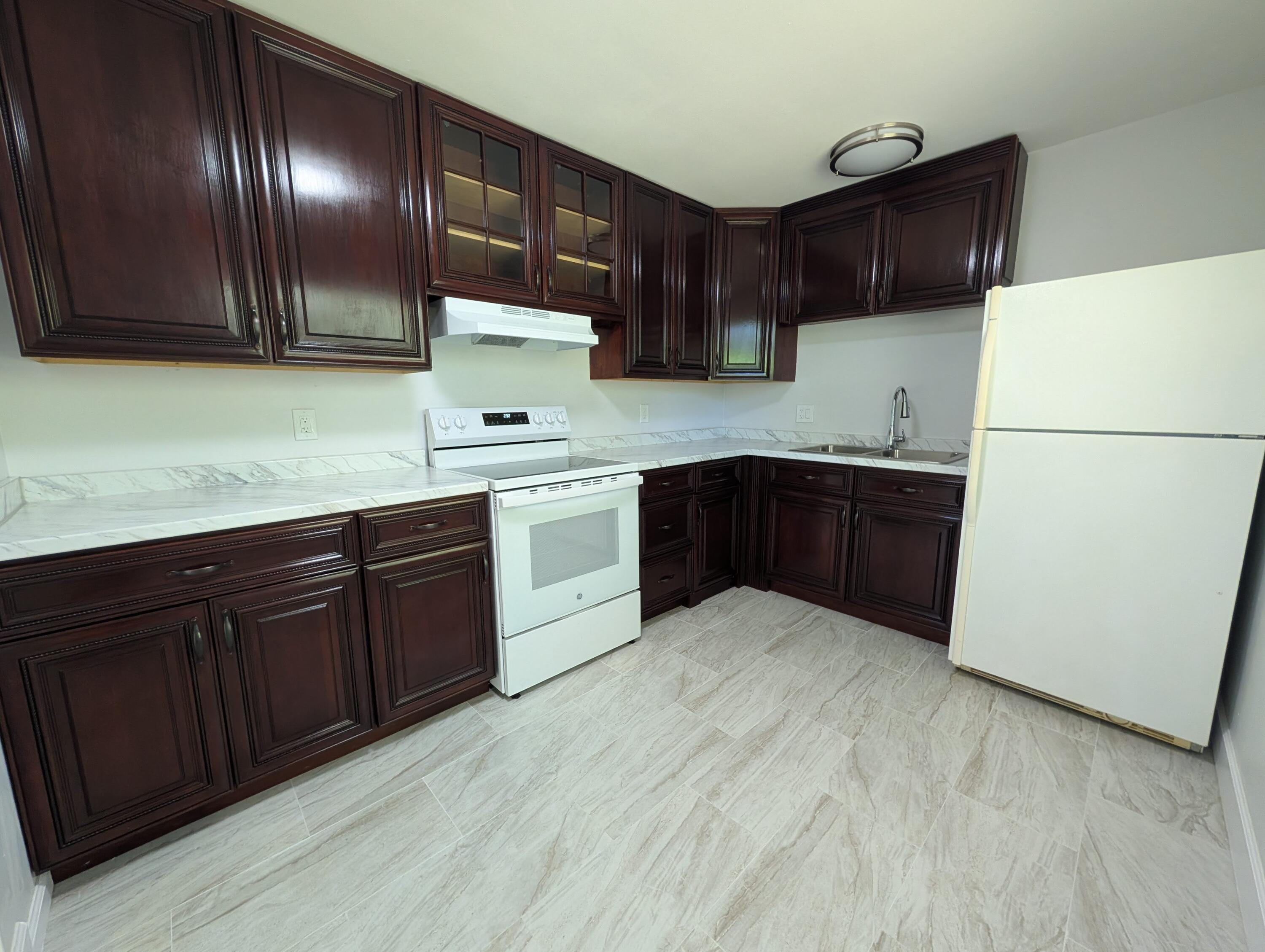 View details of listing 3924 7th Avenue N, Palm Springs, FL 33461 Palm Springs with MLS#