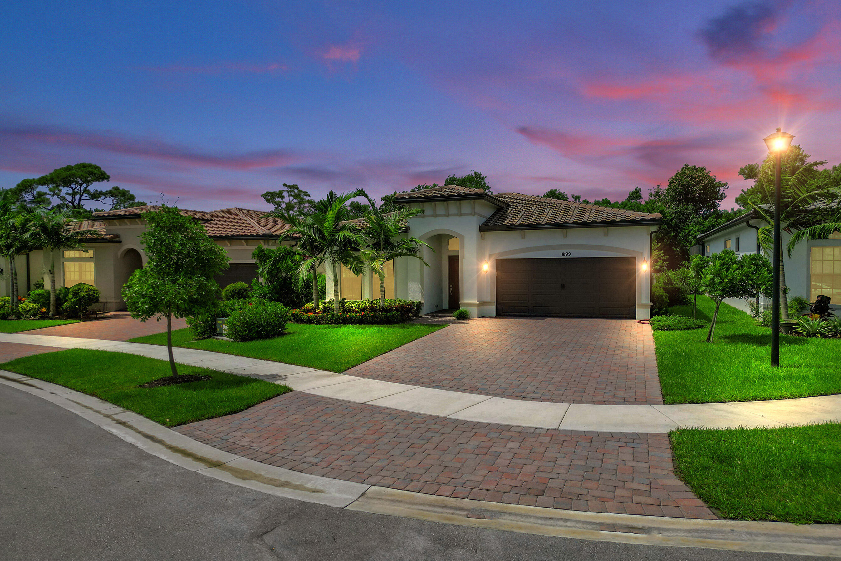 View details of listing 8199 Liberty Way, Parkland, FL 33067 Parkland with MLS#