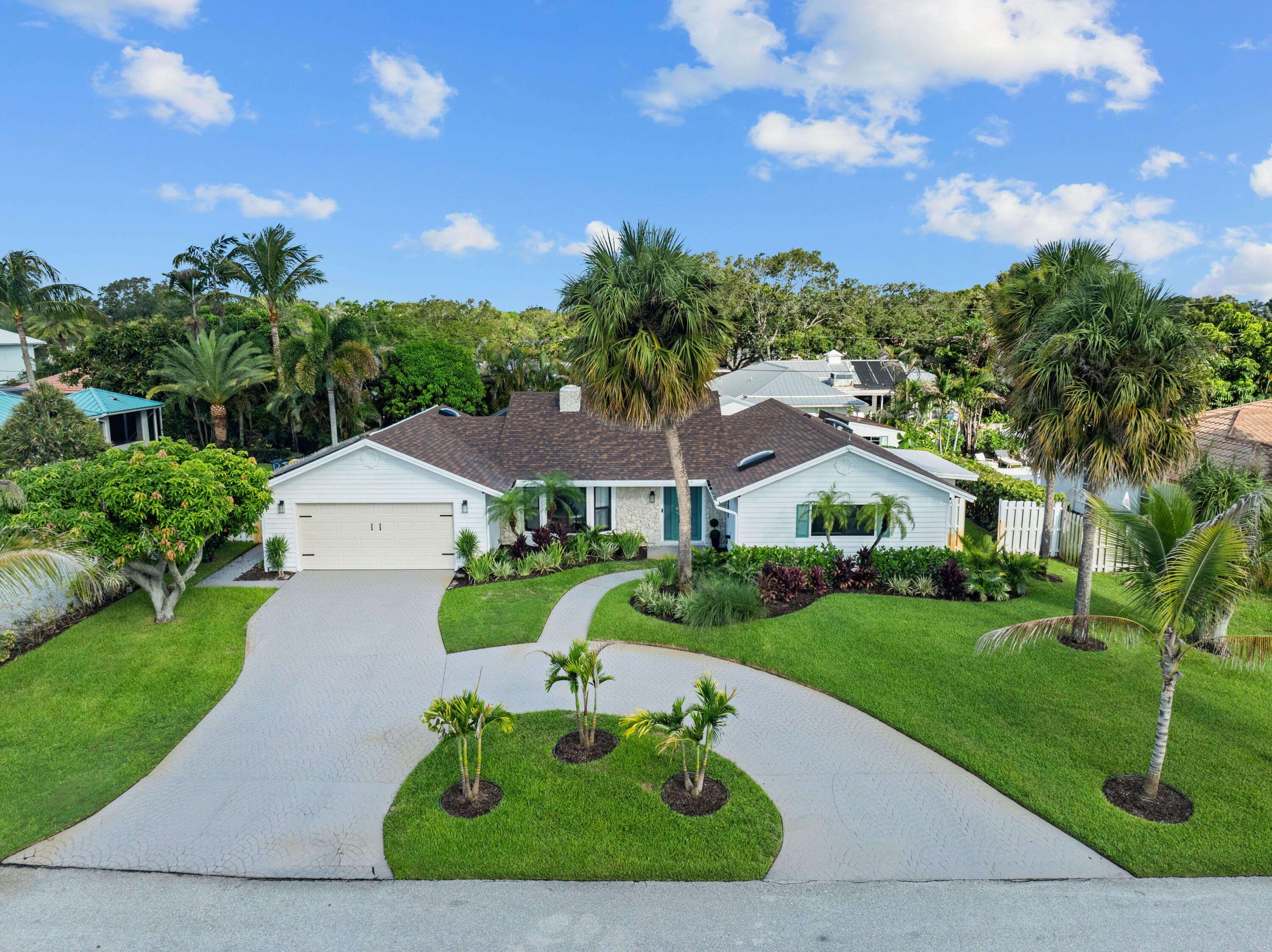 Listing  14 SE Paddock Circle, Tequesta, FL 33469, Tequesta, FL 33469