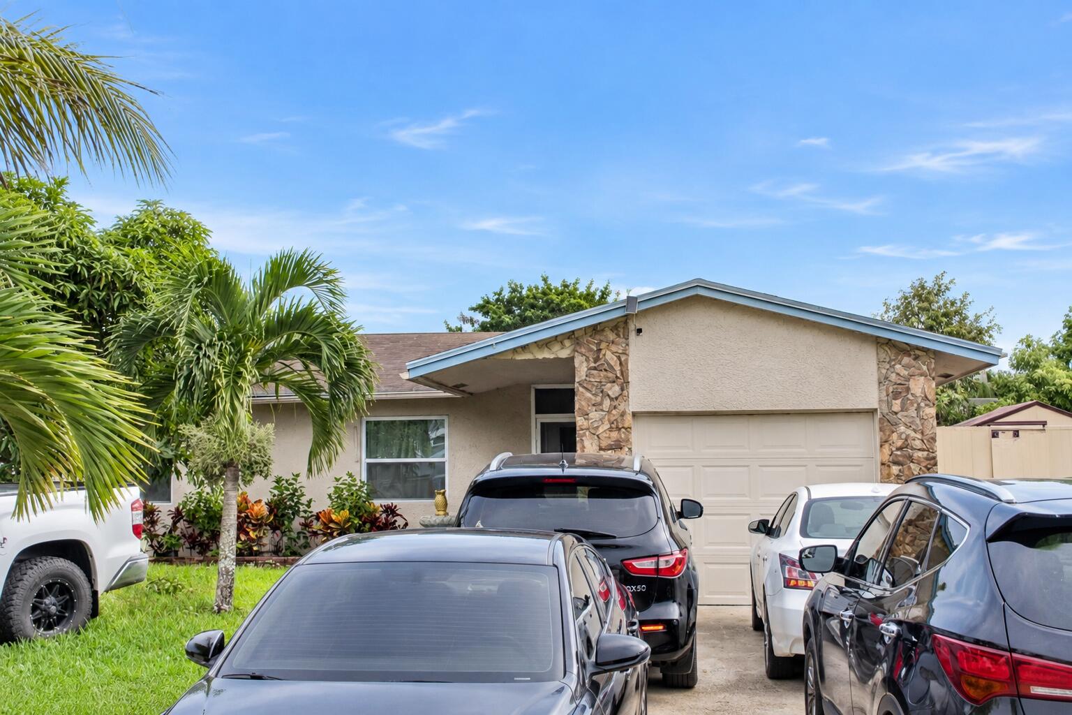 View details of listing 7526 SW 8th Street, North Lauderdale, FL 33068 North Lauderdale with MLS#