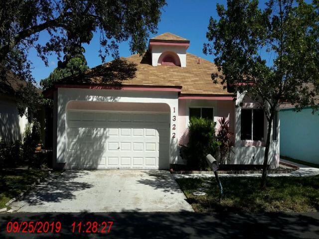 View details of listing 1322 E GLEN OAK Road, North Lauderdale, FL 33068 North Lauderdale with MLS#
