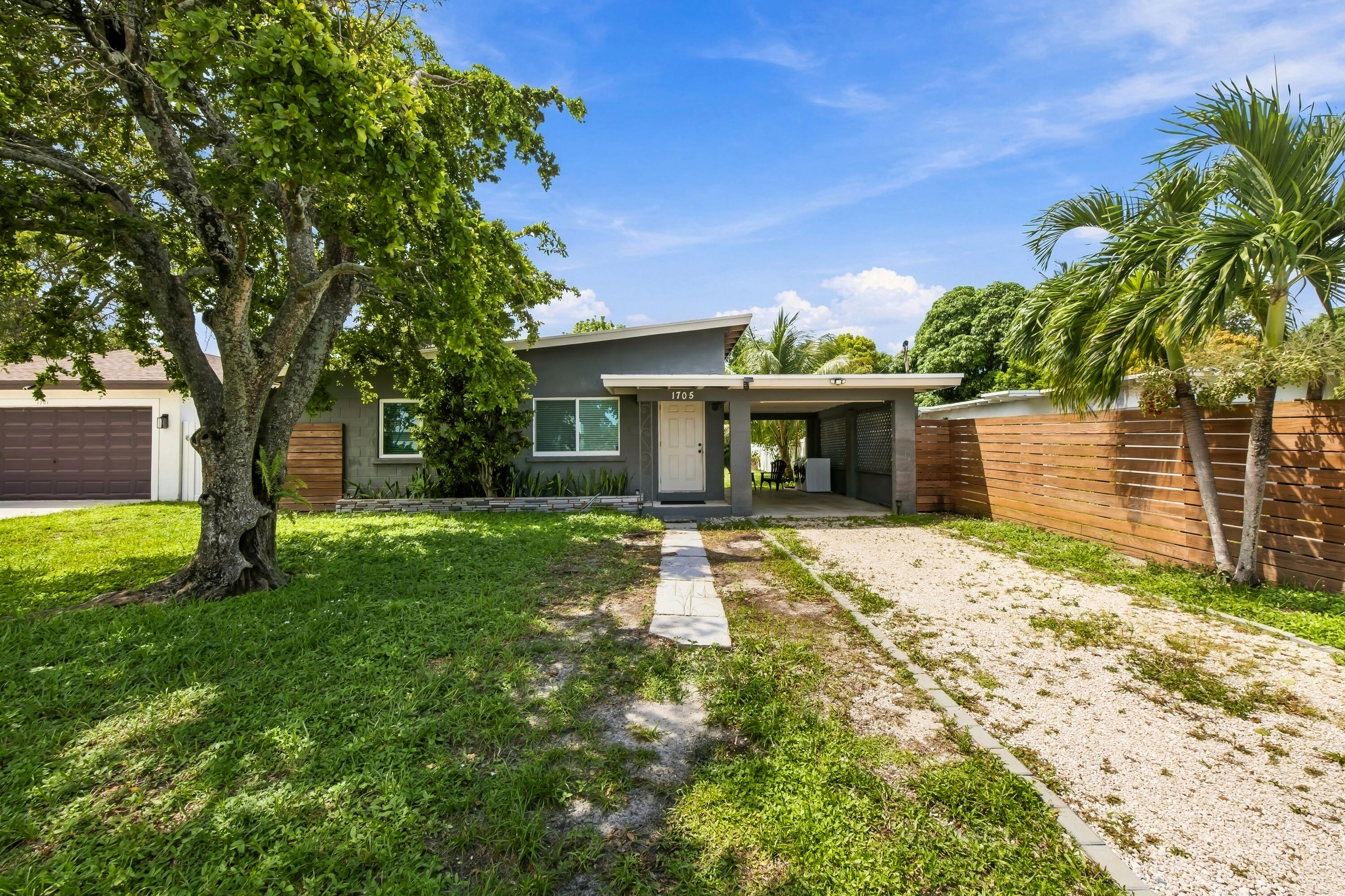 View details of listing 1705 NW 6th Avenue, Fort Lauderdale, FL 33311 Fort Lauderdale with MLS# 