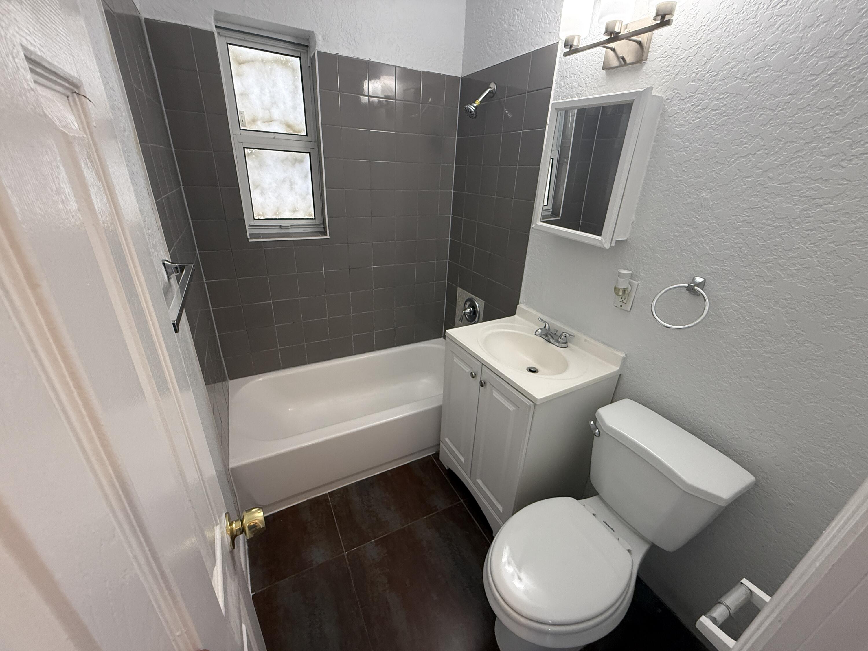 Listing  1642 NW 13TH Court, Fort Lauderdale, FL 33311, Fort Lauderdale, FL 33311