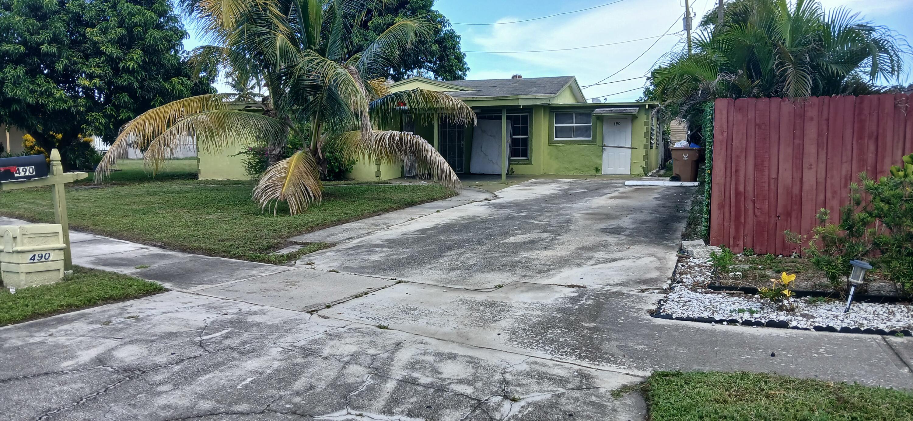 View details of listing 490 NW 3rd Terrace, Deerfield Beach, FL 33441 Deerfield Beach with MLS#