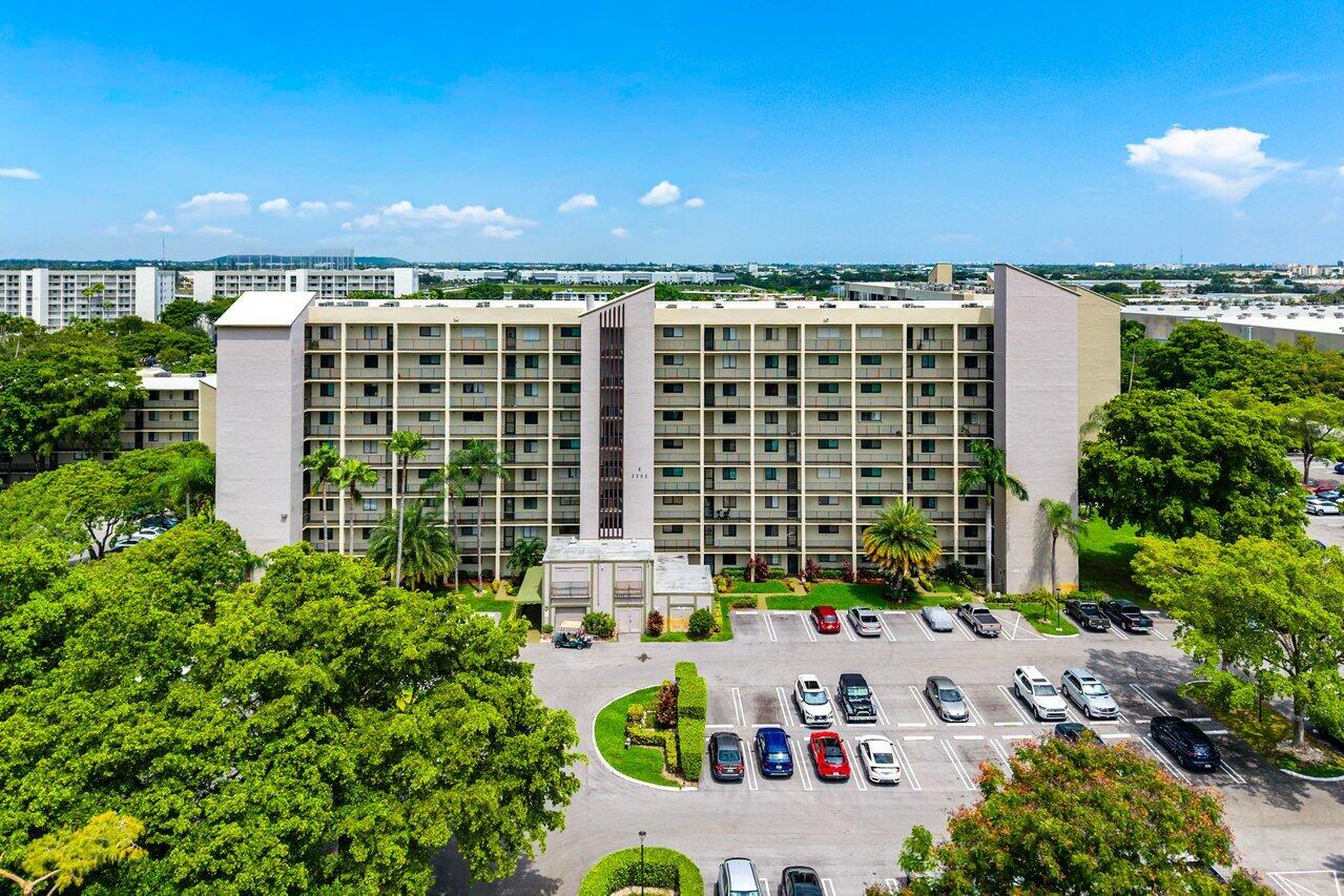 Listing  2205 S CYPRESS BEND Drive 103, Pompano Beach, FL 33069, Pompano Beach, FL 33069