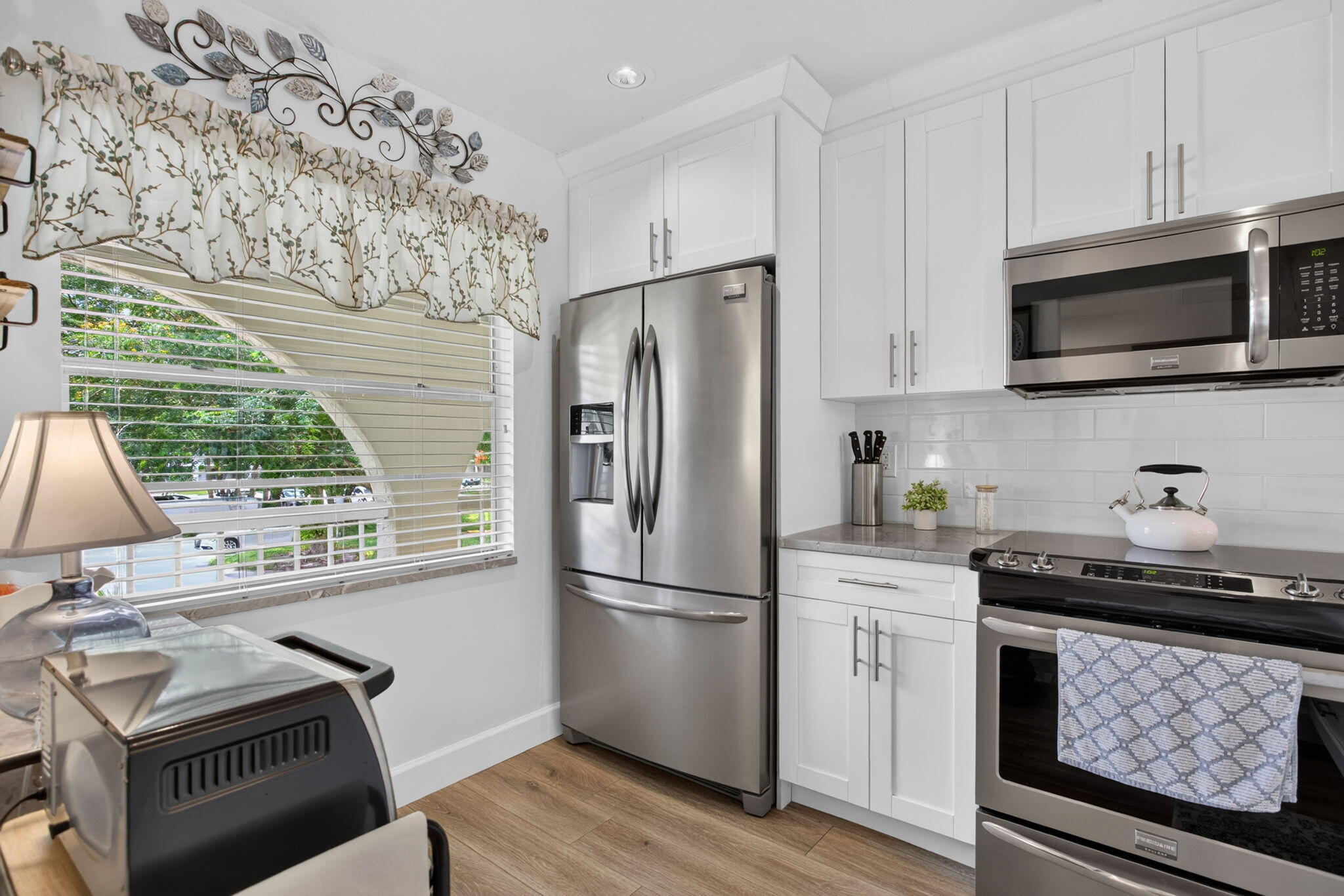 View details of listing 1211 BAHAMA Bend F2, Coconut Creek, FL 33066 Coconut Creek with MLS# 