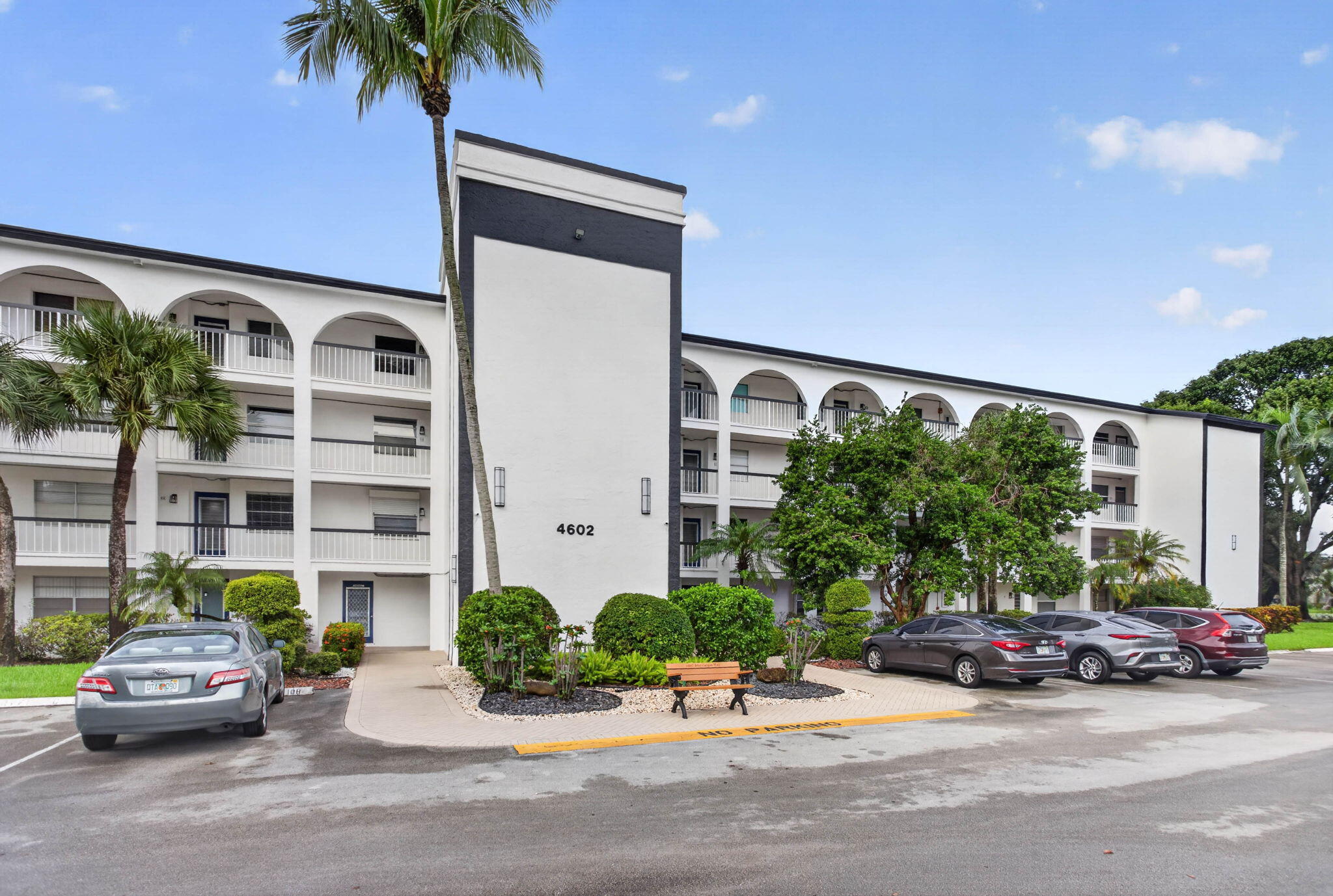 View details of listing 4602 NE MARTINIQUE Way H2, Coconut Creek, FL 33066 Coconut Creek with MLS# 