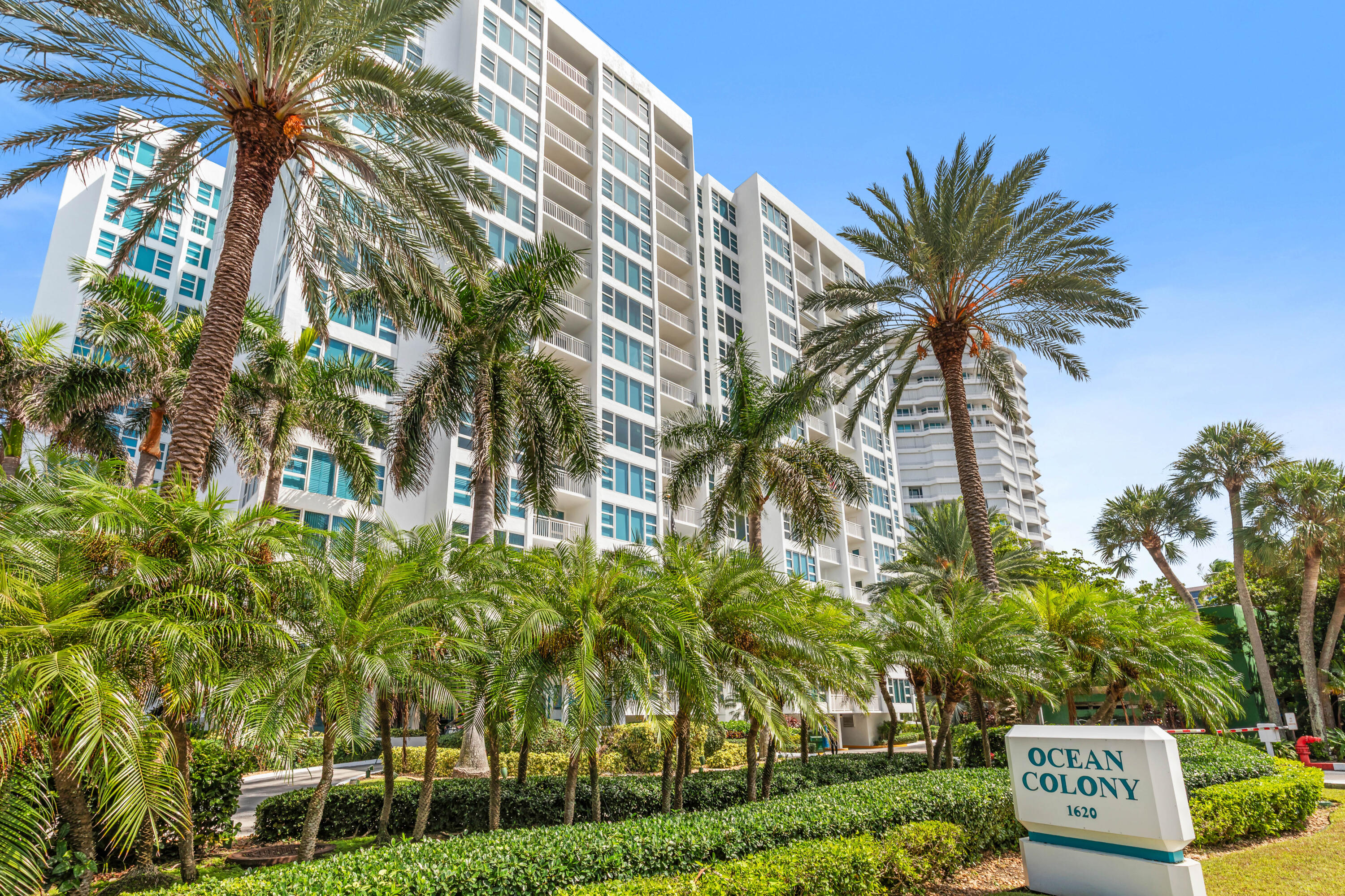 View details of listing 1620 S Ocean Boulevard 5H, Lauderdale-By-The-Sea, FL 33062 Lauderdale-By-The-Sea with MLS# 