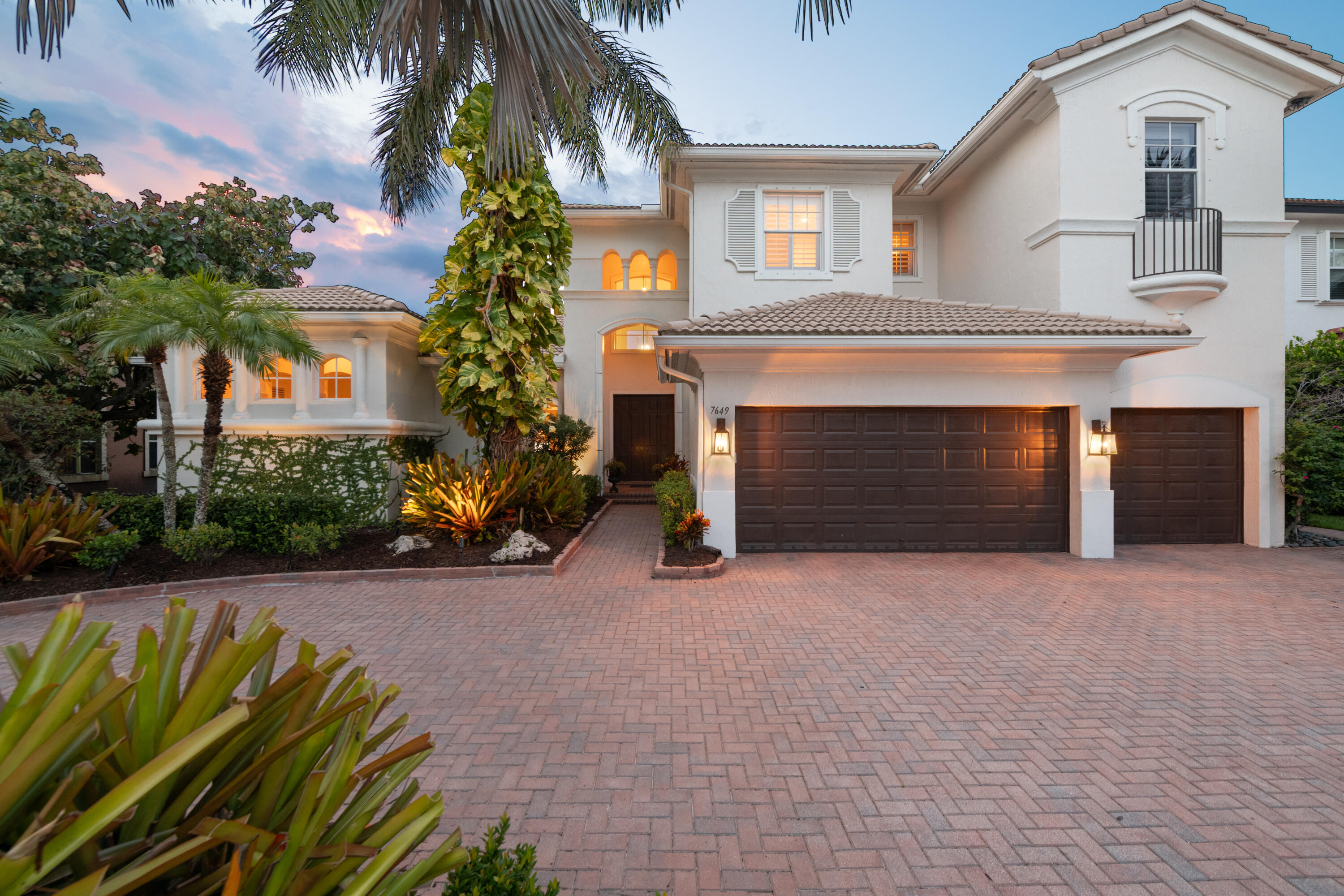 View details of listing 7649 NW 117TH Lane, Parkland, FL 33076 Parkland with MLS#