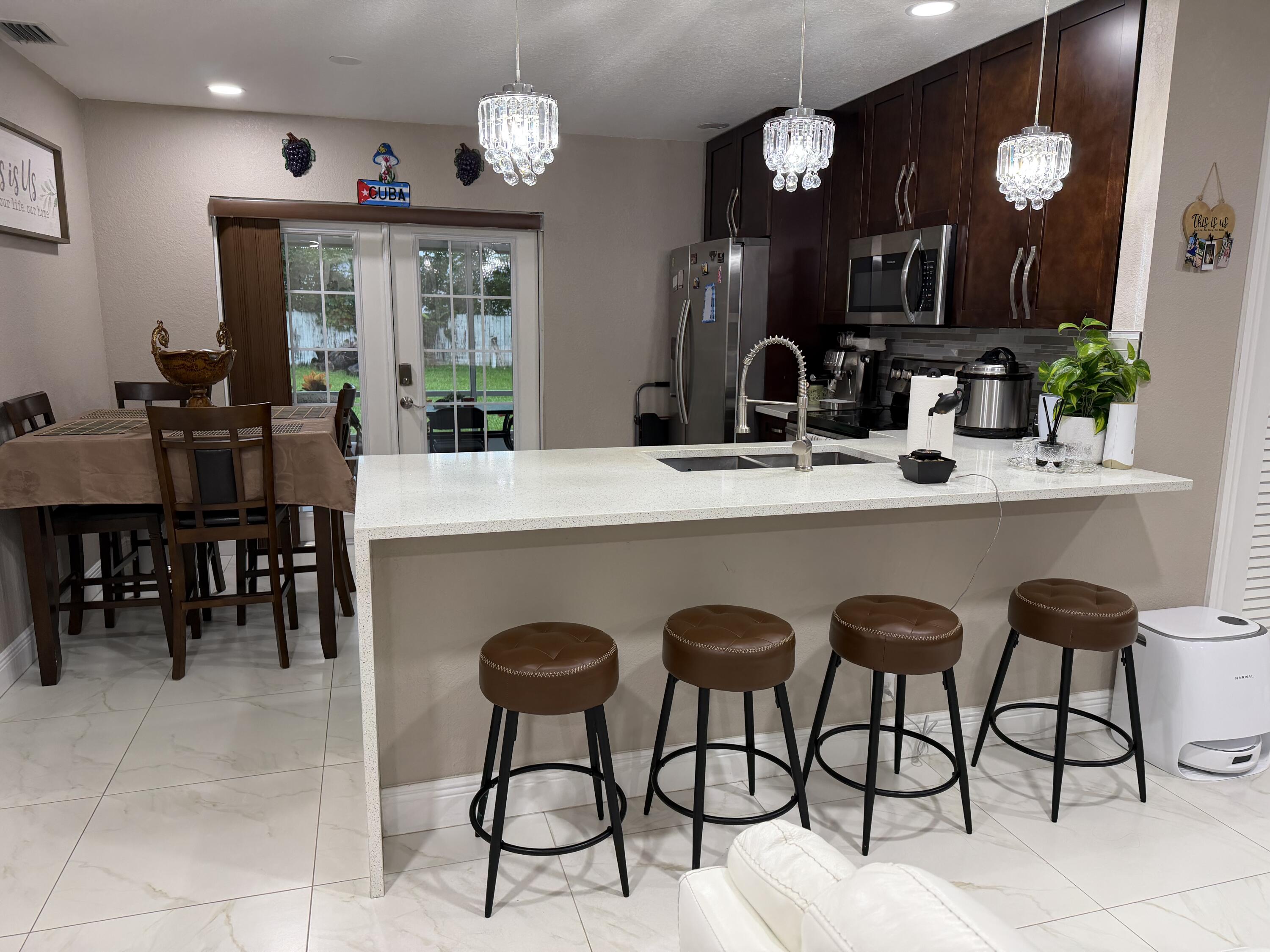 View details of listing 4307 CYPRESS Lane, Palm Springs, FL 33406 Palm Springs with MLS#