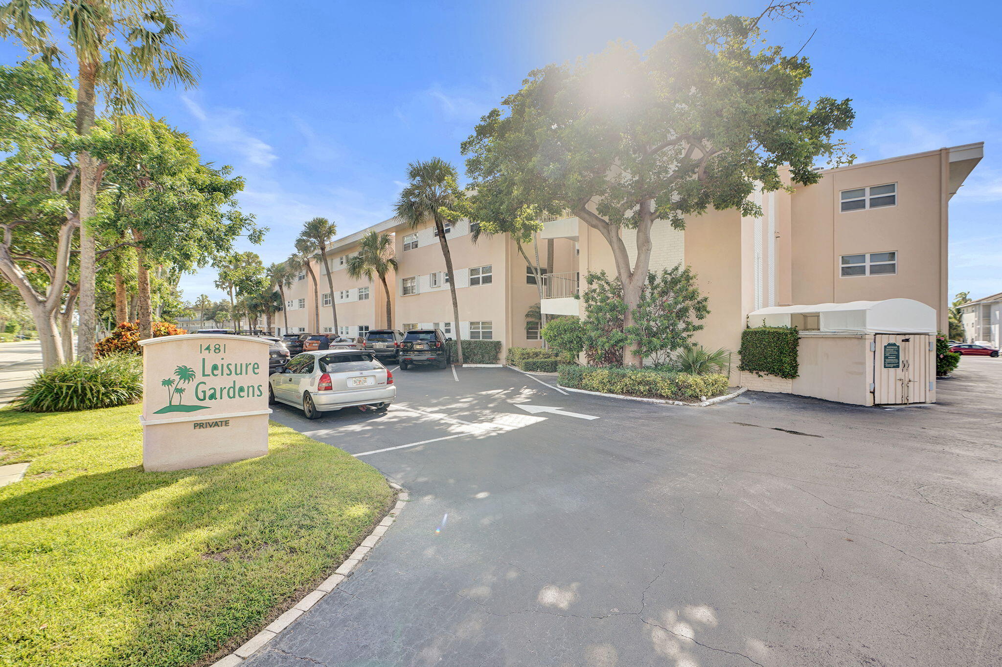 View details of listing 1481 S OCEAN Boulevard S 316A, Lauderdale-By-The-Sea, FL 33062 Lauderdale-By-The-Sea with MLS# 