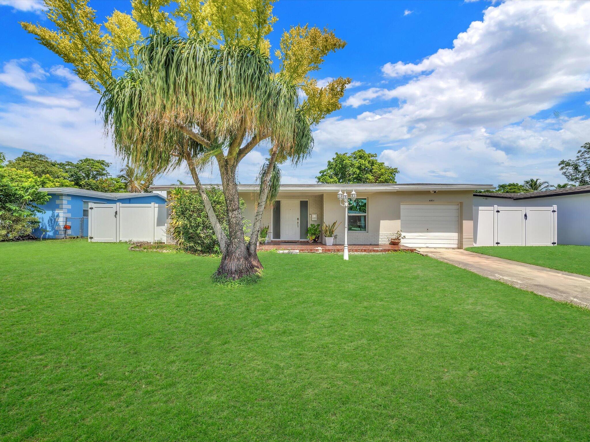 View details of listing 6851 SW 7th Place, North Lauderdale, FL 33068 North Lauderdale with MLS#