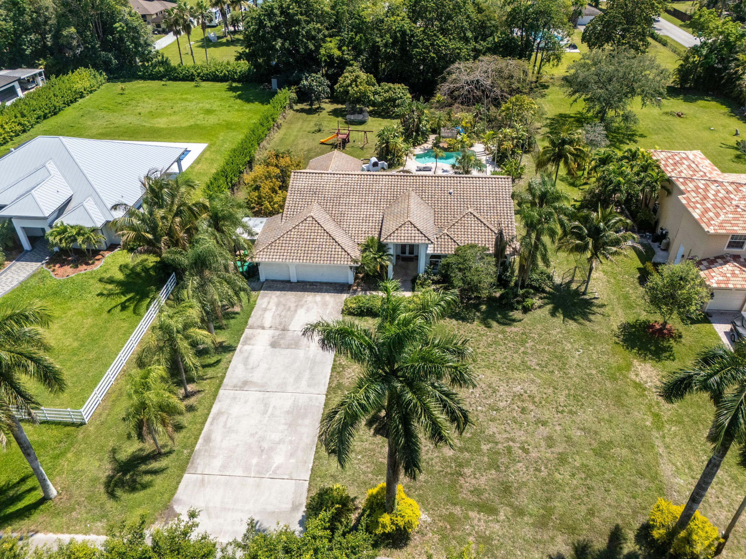 View details of listing 14463 SW 16TH Court, Davie, FL 33325 Davie with MLS# 