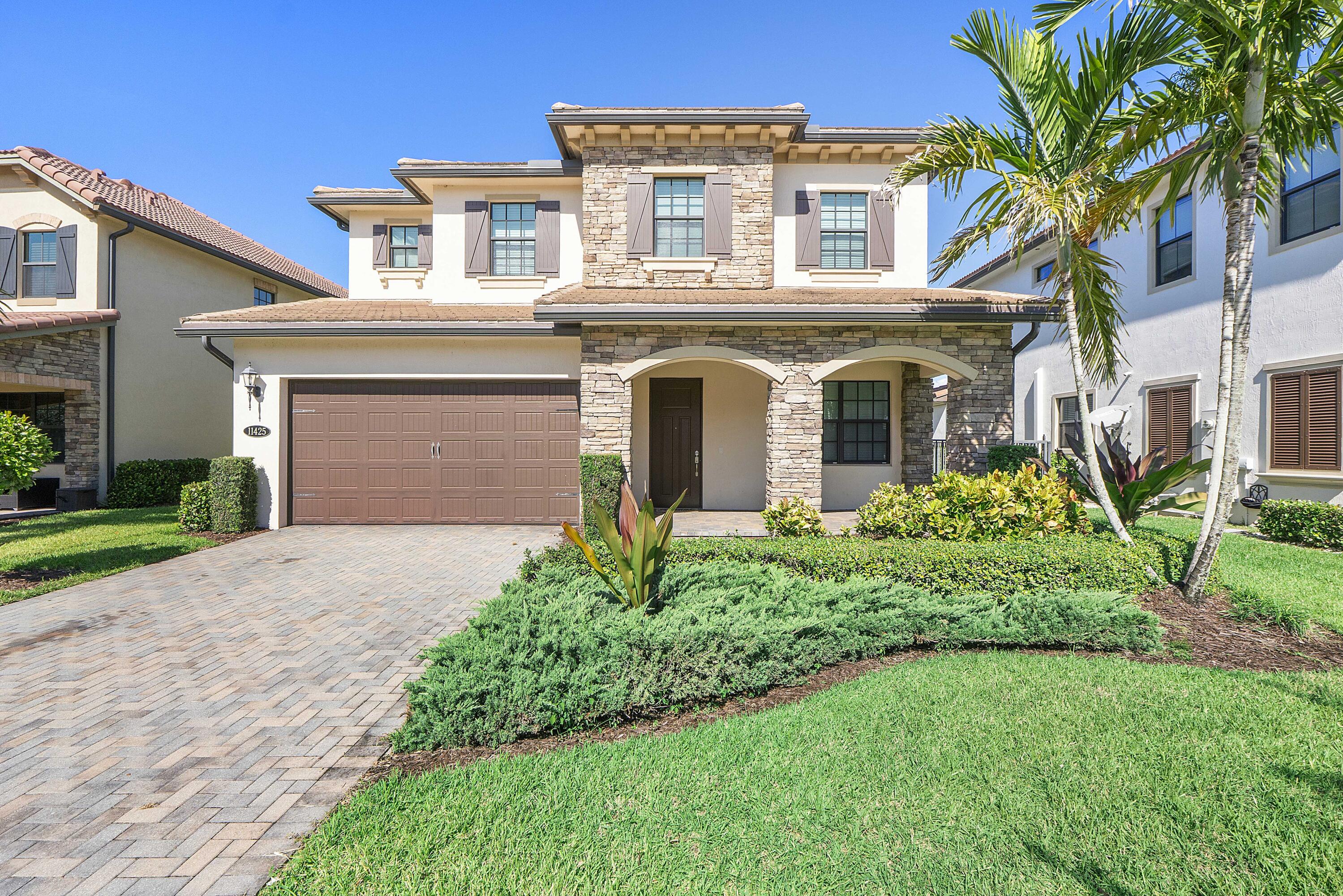 View details of listing 11425 WATERCREST Circle E, Parkland, FL 33076 Parkland with MLS#
