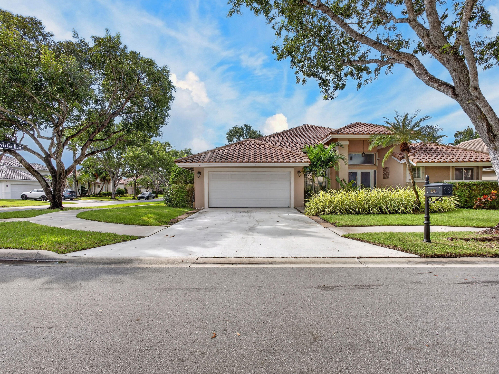 Listing  832 WATERVIEW Drive, Weston, FL 33326, Weston, FL 33326