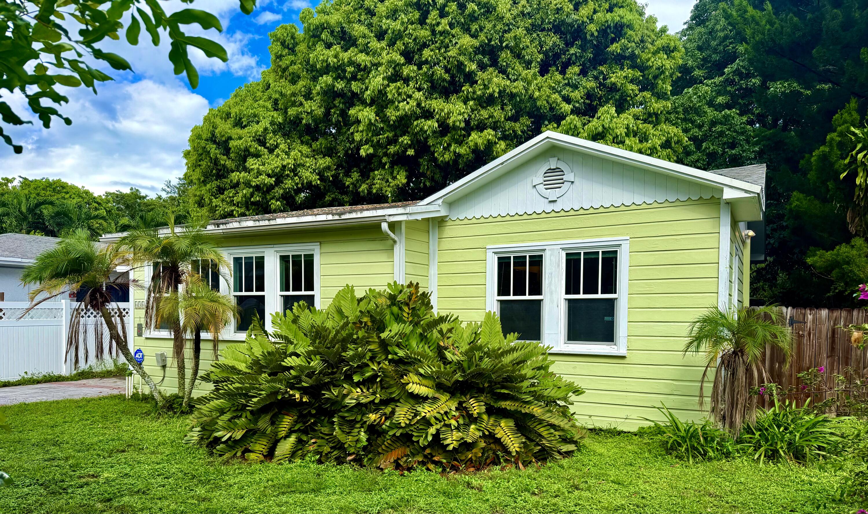 Listing  636 SW 7TH Avenue, Fort Lauderdale, FL 33315, Fort Lauderdale, FL 33315