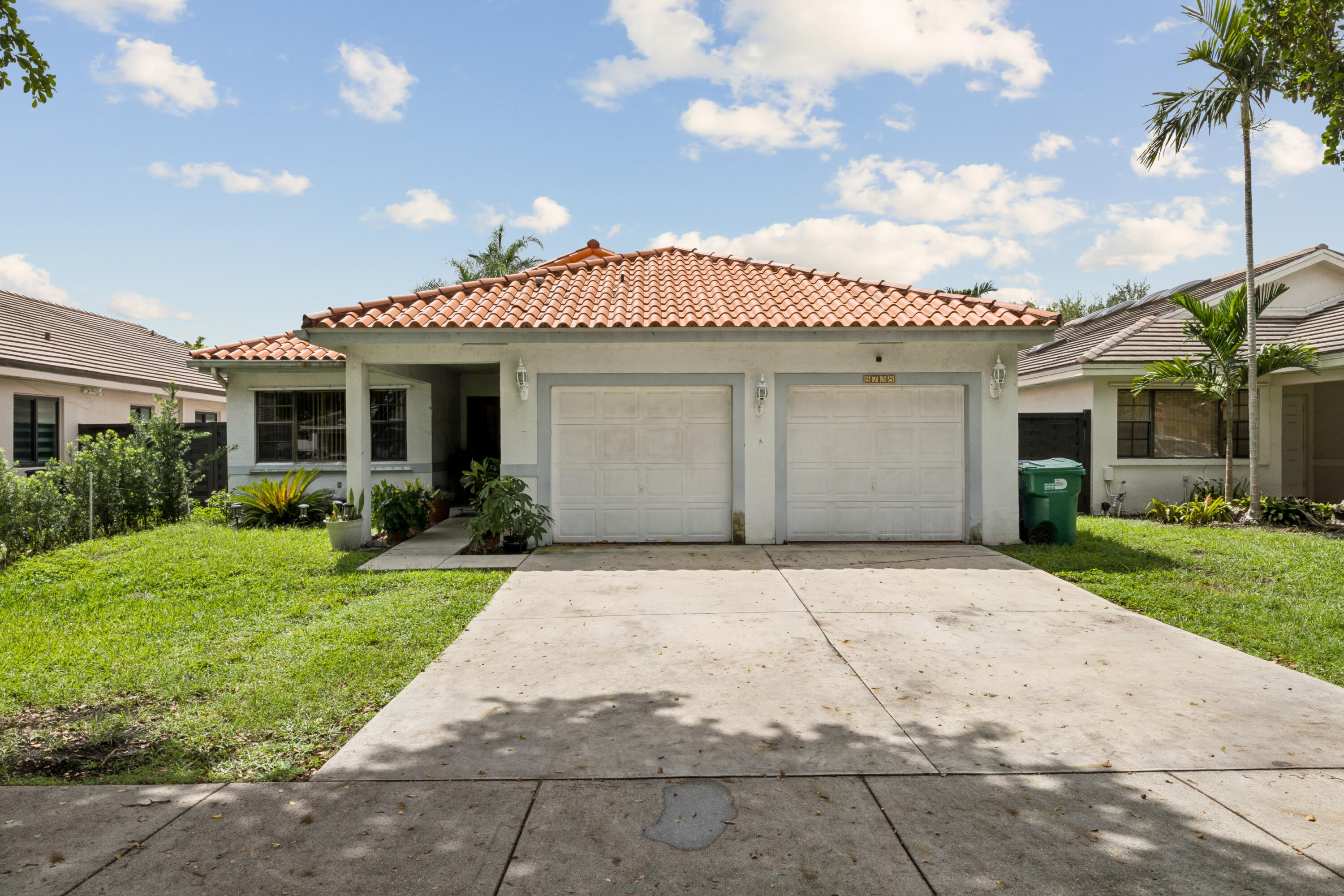 View details of listing 8738 NW 150th Terrace, Miami Lakes, FL 33018 Miami Lakes with MLS#