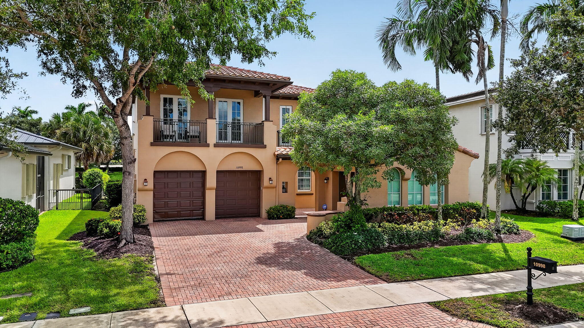 View details of listing 10998 NW 78th Place, Parkland, FL 33076 Parkland with MLS#
