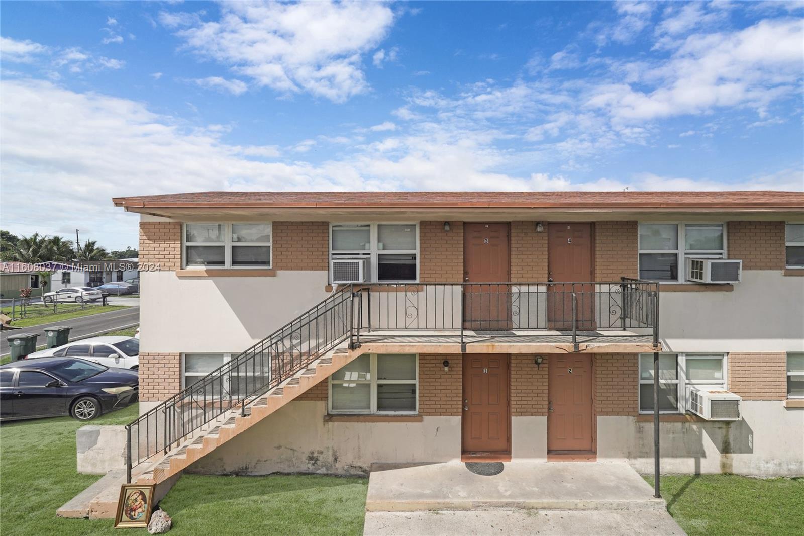 View details of listing 628 SW 4th Street 1, Belle Glade, FL 33430 Belle Glade with MLS#