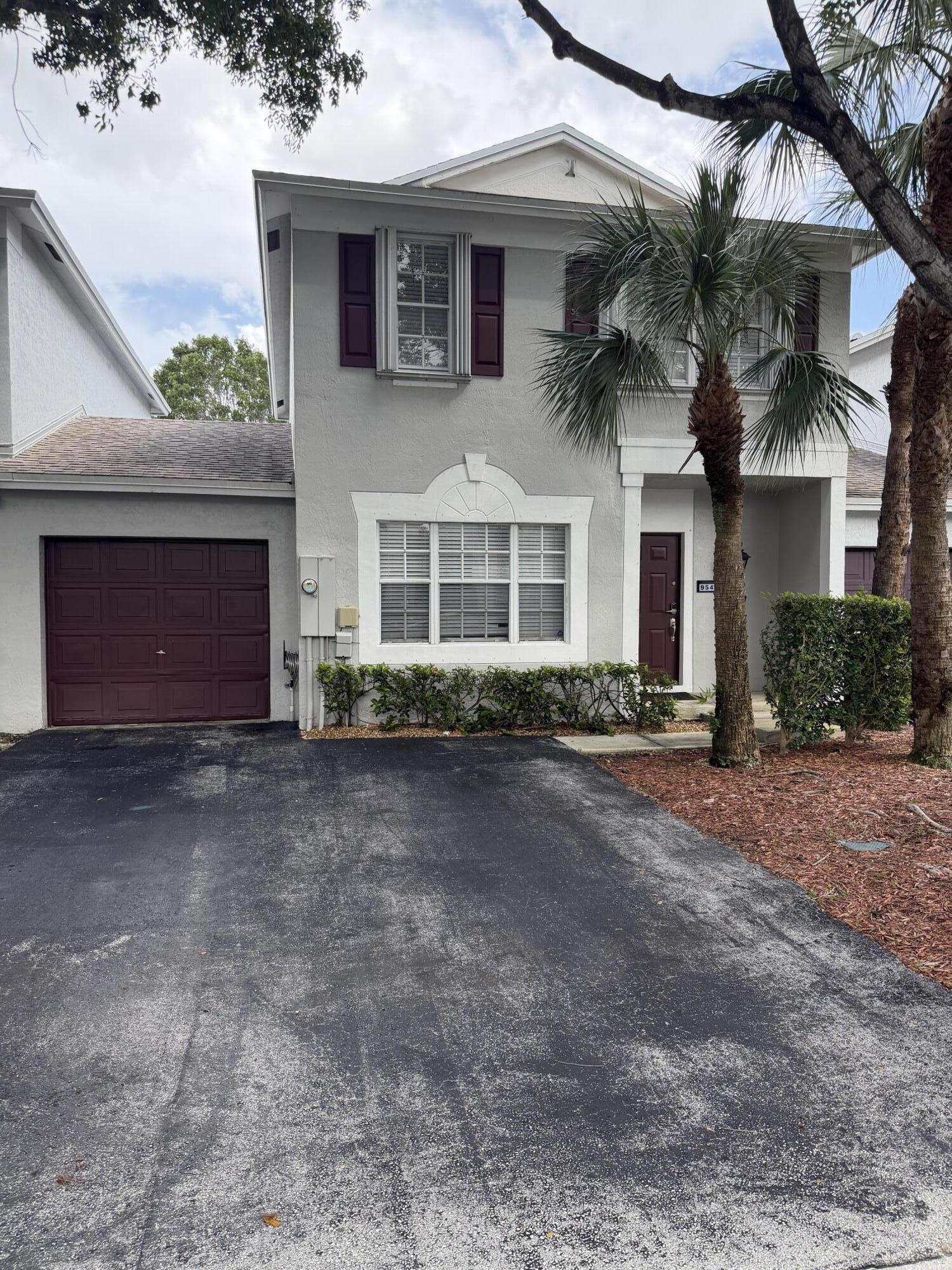 View details of listing 9541 Bradshaw Lane, Tamarac, FL 33321 Tamarac with MLS#