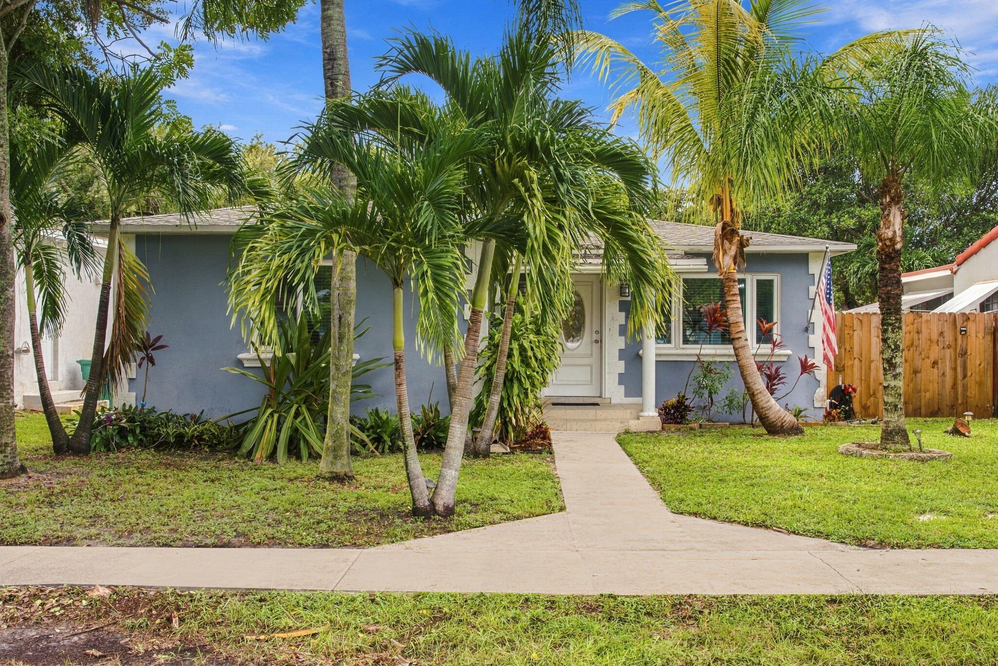 View details of listing 245 SW 5TH Street, Dania Beach, FL 33004 Dania Beach with MLS# 