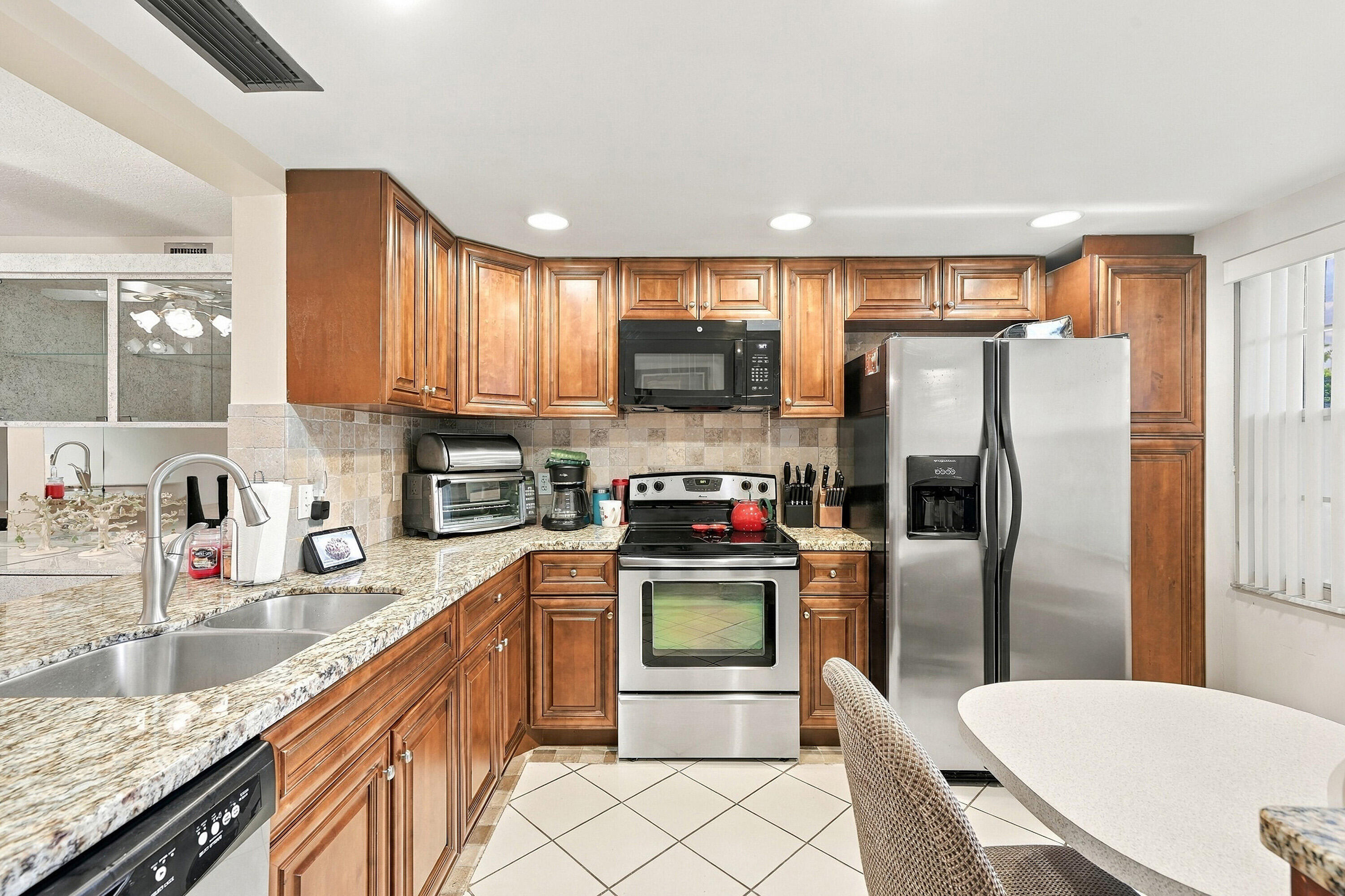 View details of listing 2903 VICTORIA Circle C1, Coconut Creek, FL 33066 Coconut Creek with MLS# 