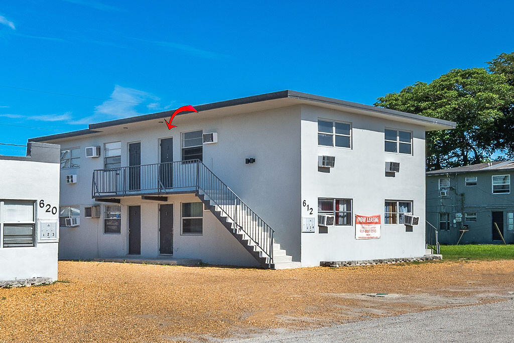 View details of listing 612 SW 6TH Street 3, Belle Glade, FL 33430 Belle Glade with MLS#