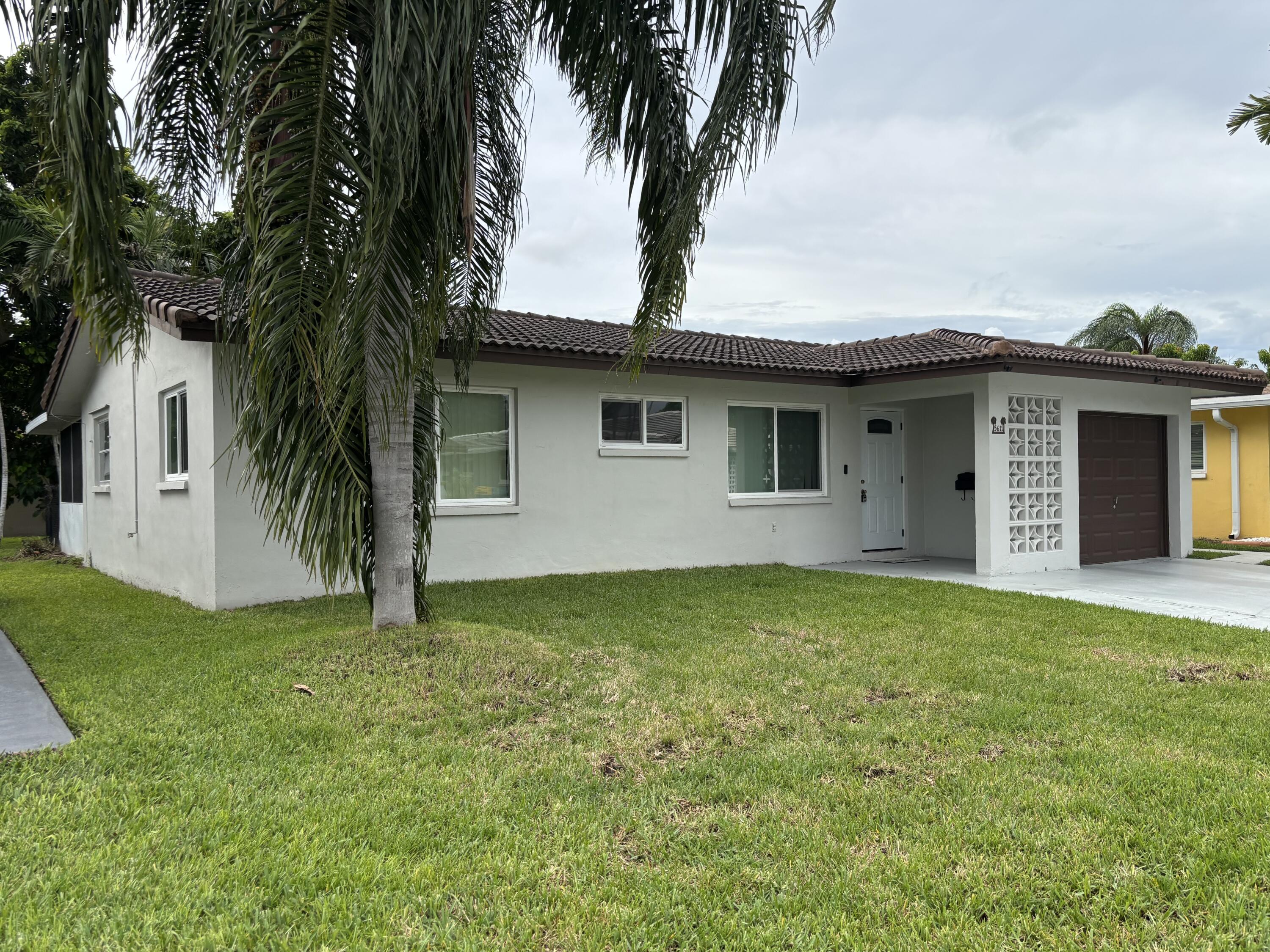 View details of listing 5611 NW 49TH Terrace, Tamarac, FL 33319 Tamarac with MLS#